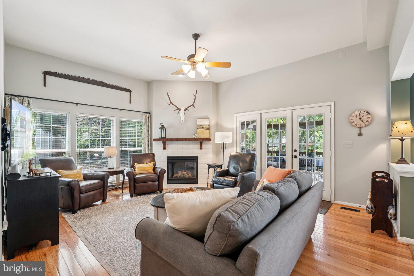 18265 OAK LAKE CT, LEESBURG, Virginia 20176, 4 Bedrooms Bedrooms, ,3 BathroomsBathrooms,Residential,For sale,18265 OAK LAKE CT,VALO2099714 MLS # VALO2099714