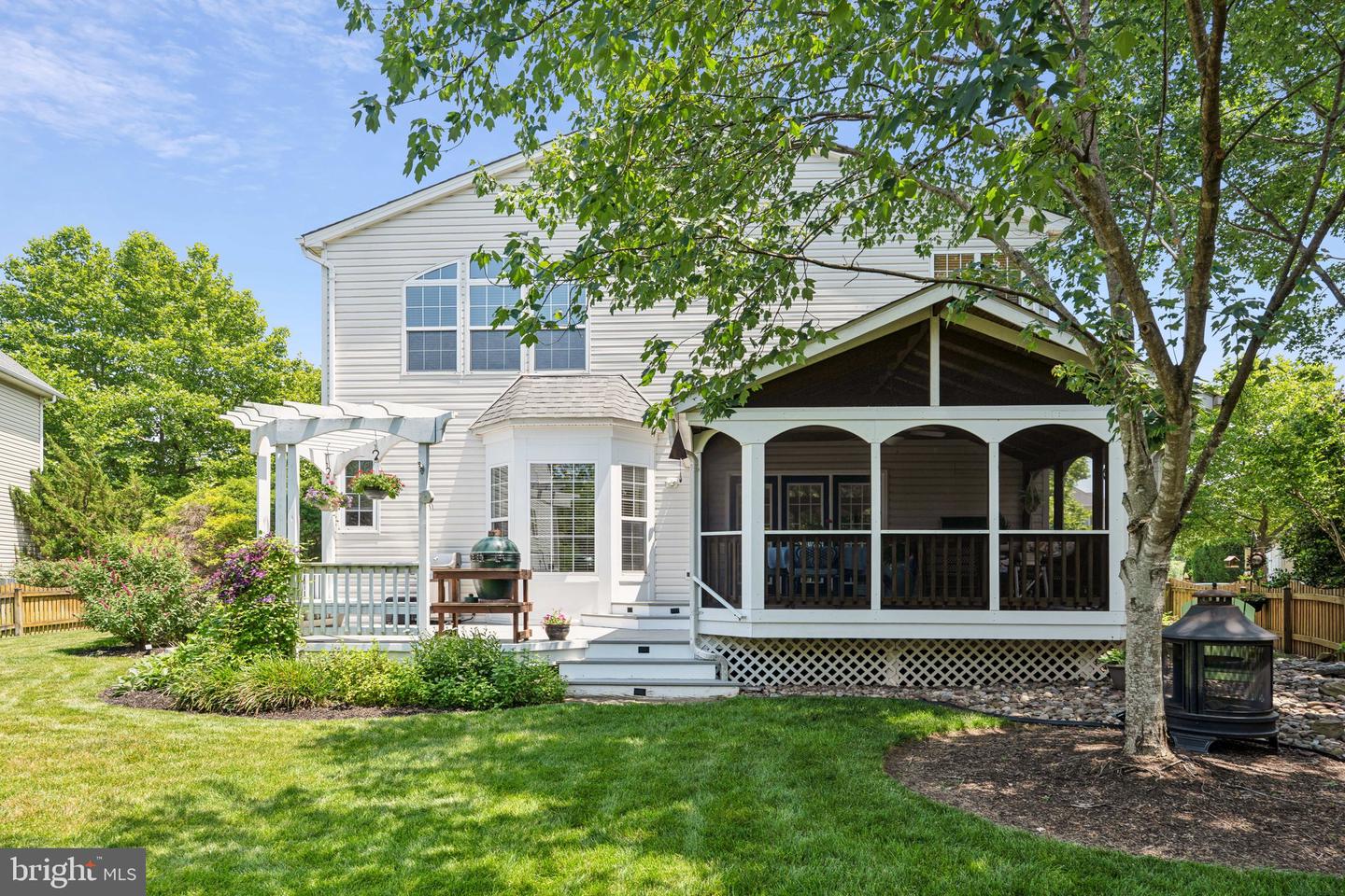 18265 OAK LAKE CT, LEESBURG, Virginia 20176, 4 Bedrooms Bedrooms, ,3 BathroomsBathrooms,Residential,For sale,18265 OAK LAKE CT,VALO2099714 MLS # VALO2099714