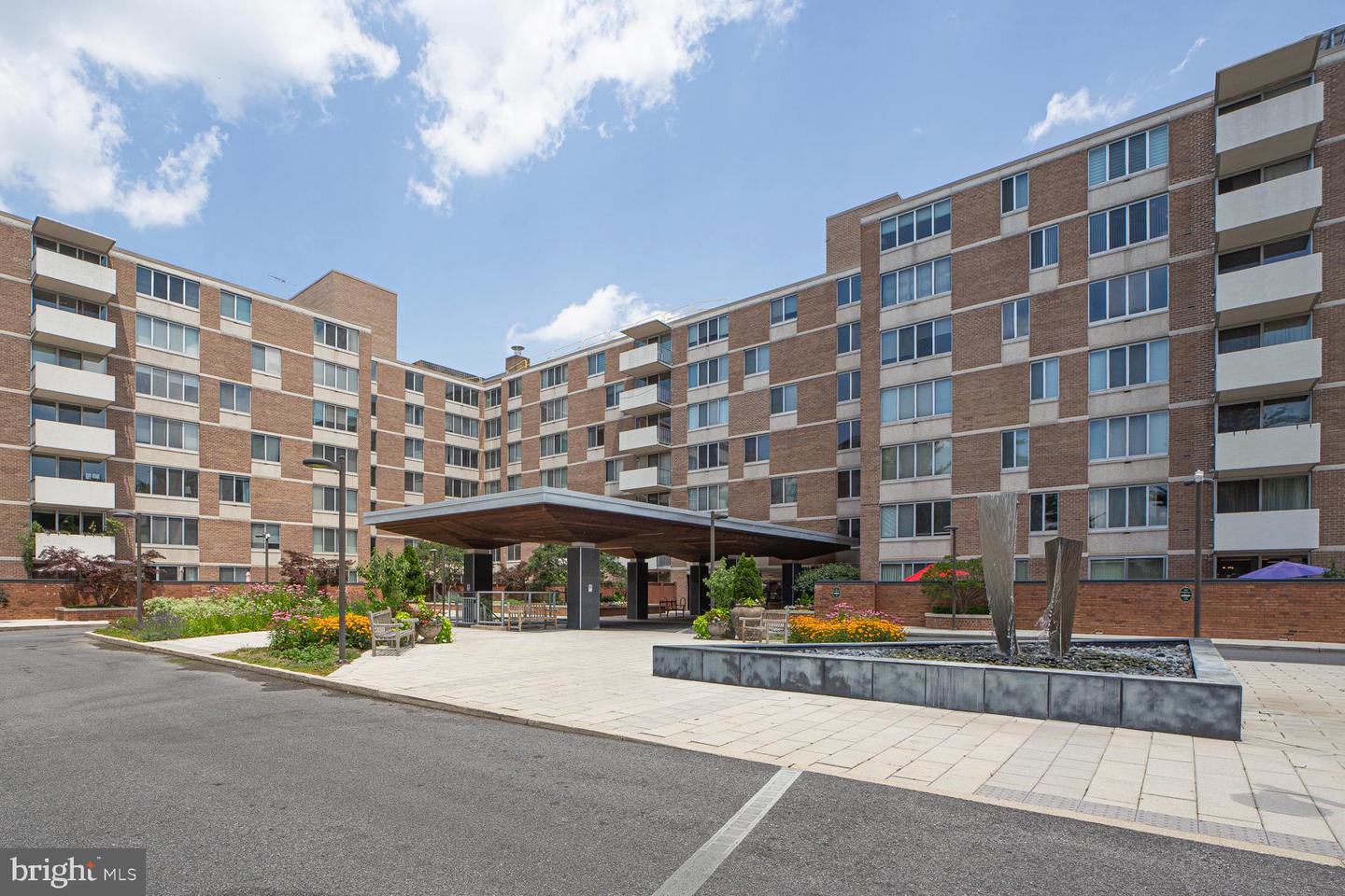 2939 VAN NESS ST NW #224, WASHINGTON, District Of Columbia 20008, 2 Bedrooms Bedrooms, 5 Rooms Rooms,2 BathroomsBathrooms,Residential,For sale,2939 VAN NESS ST NW #224,DCDC2206152 MLS # DCDC2206152