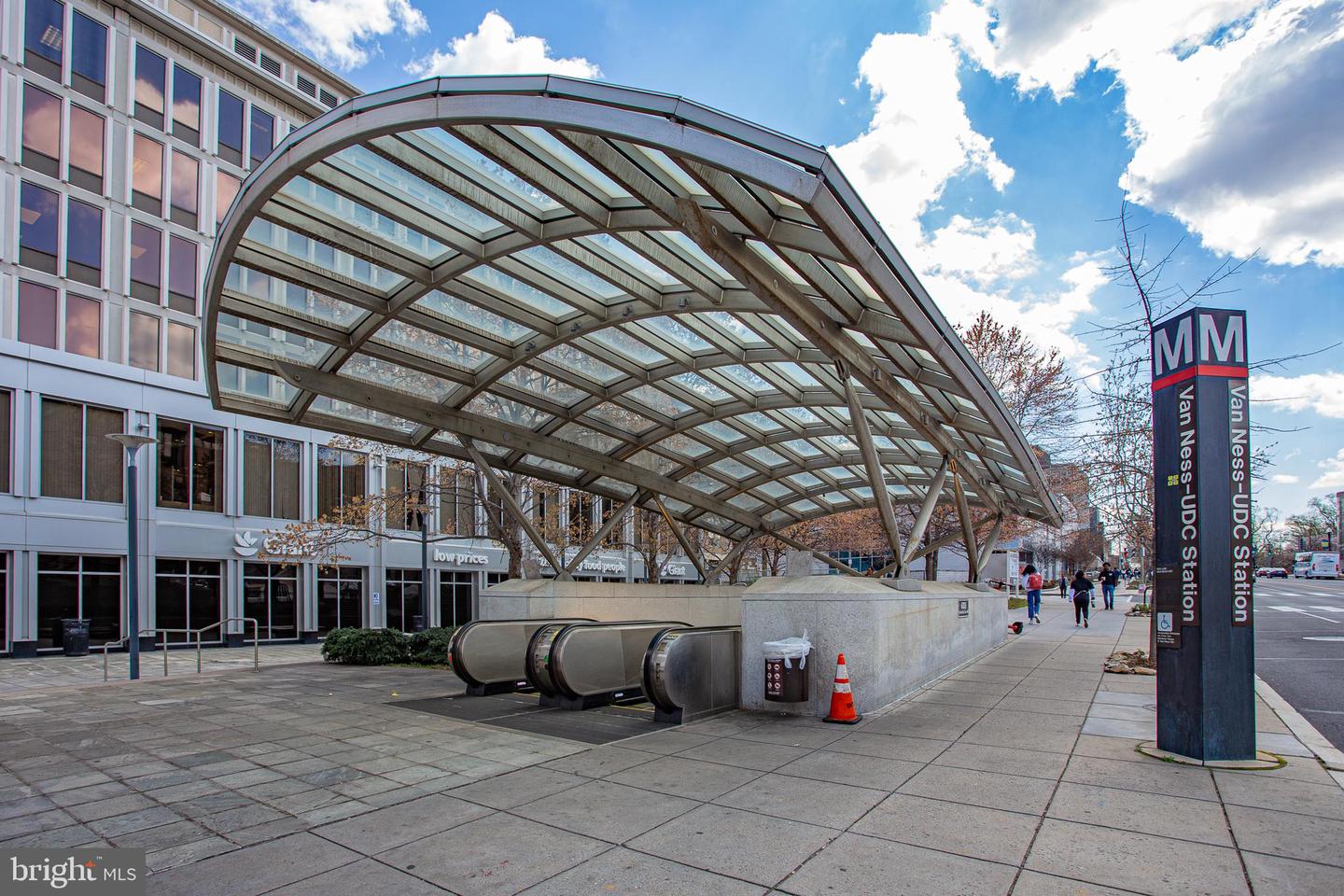 2939 VAN NESS ST NW #224, WASHINGTON, District Of Columbia 20008, 2 Bedrooms Bedrooms, 5 Rooms Rooms,2 BathroomsBathrooms,Residential,For sale,2939 VAN NESS ST NW #224,DCDC2206152 MLS # DCDC2206152