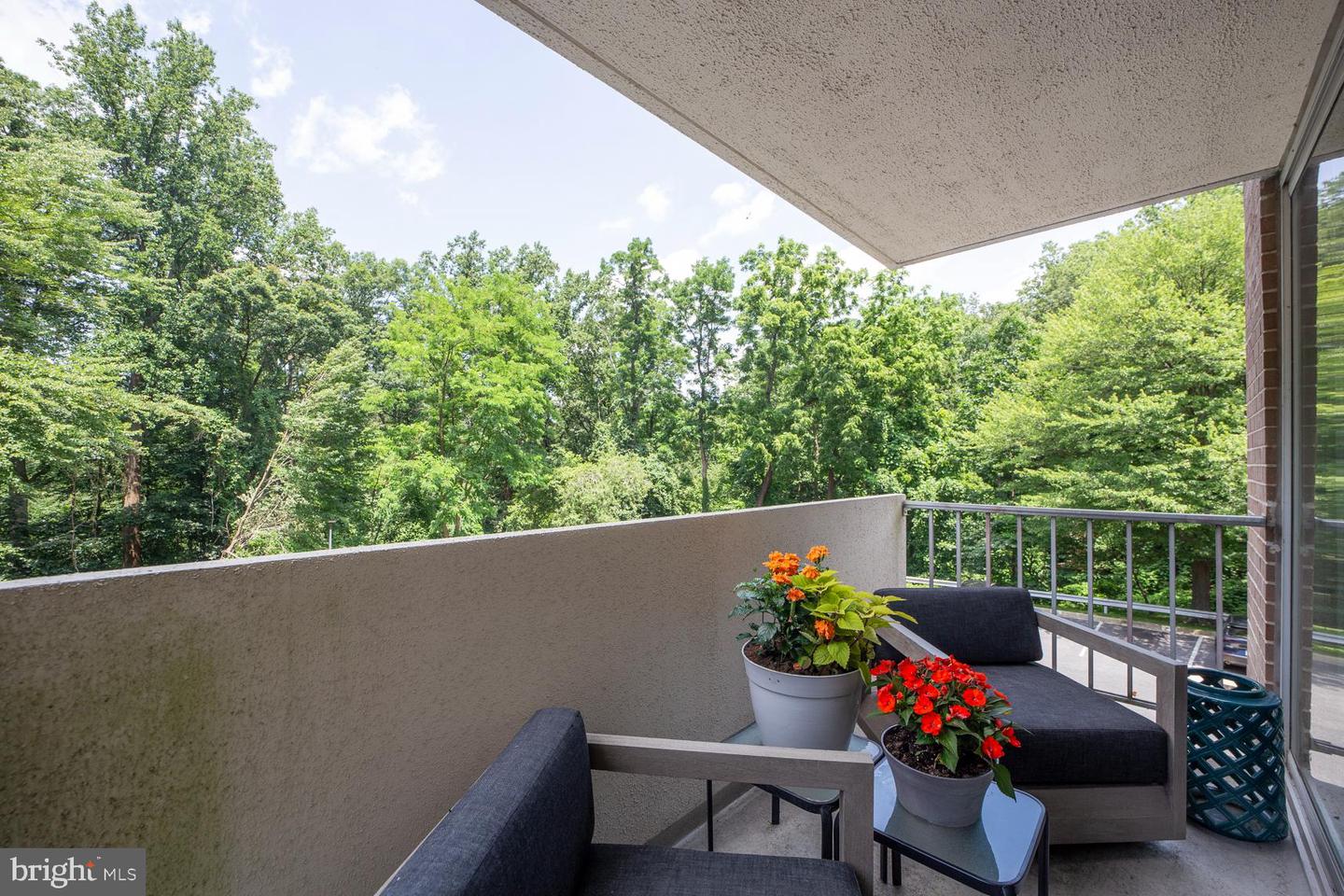 2939 VAN NESS ST NW #224, WASHINGTON, District Of Columbia 20008, 2 Bedrooms Bedrooms, 5 Rooms Rooms,2 BathroomsBathrooms,Residential,For sale,2939 VAN NESS ST NW #224,DCDC2206152 MLS # DCDC2206152