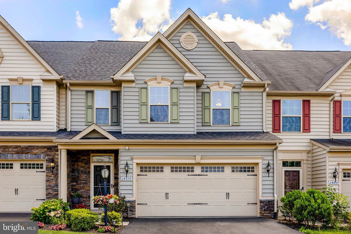 24859 HELMS TER, ALDIE, Virginia 20105, 3 Bedrooms Bedrooms, 8 Rooms Rooms,2 BathroomsBathrooms,Residential,For sale,24859 HELMS TER,VALO2099782 MLS # VALO2099782