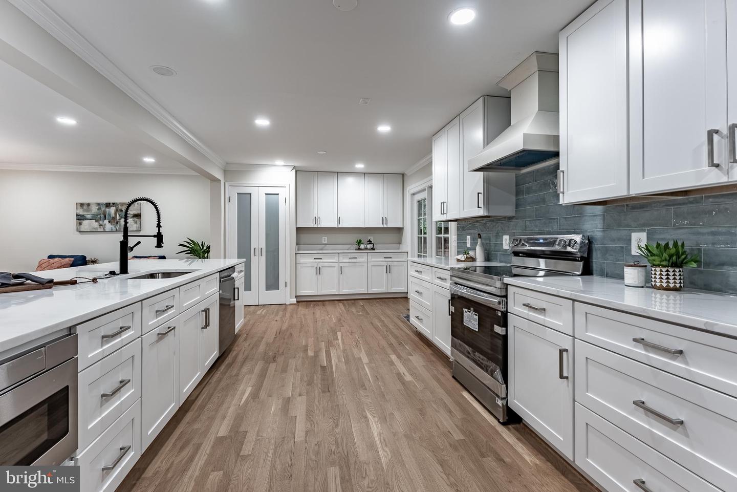 4716 PICKETT RD, FAIRFAX, Virginia 22032, 5 Bedrooms Bedrooms, ,2 BathroomsBathrooms,Residential,For sale,4716 PICKETT RD,VAFX2248048 MLS # VAFX2248048