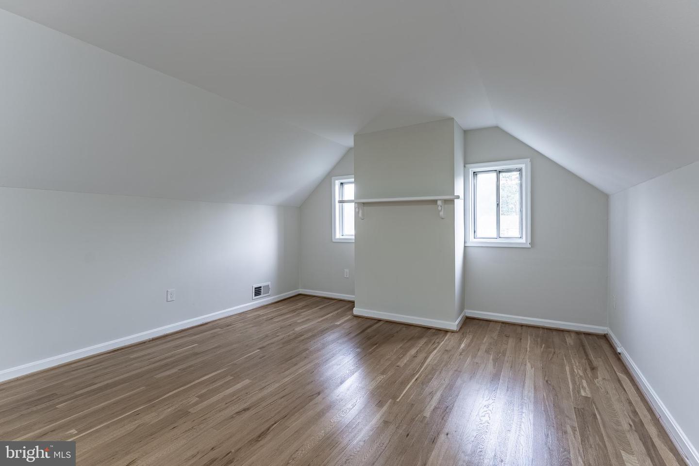 4716 PICKETT RD, FAIRFAX, Virginia 22032, 5 Bedrooms Bedrooms, ,2 BathroomsBathrooms,Residential,For sale,4716 PICKETT RD,VAFX2248048 MLS # VAFX2248048