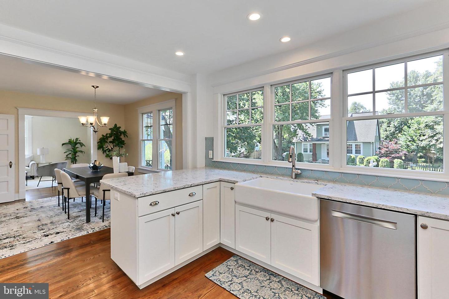 4615 1ST ST S, ARLINGTON, Virginia 22204, 4 Bedrooms Bedrooms, 9 Rooms Rooms,2 BathroomsBathrooms,Residential,For sale,4615 1ST ST S,VAAR2059368 MLS # VAAR2059368
