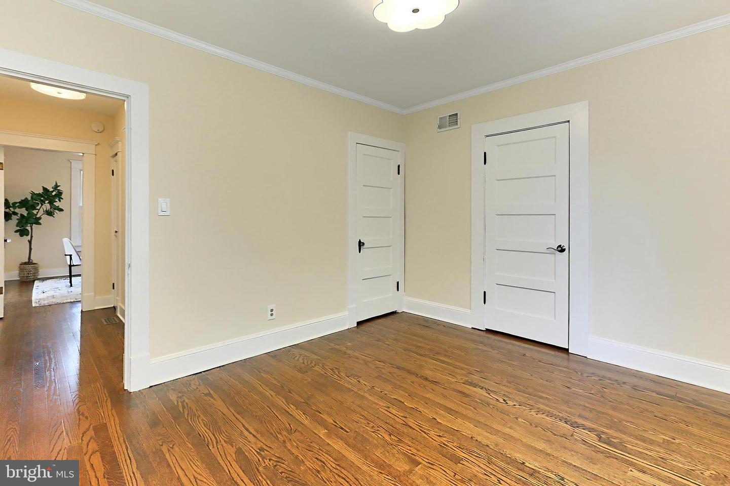 4615 1ST ST S, ARLINGTON, Virginia 22204, 4 Bedrooms Bedrooms, 9 Rooms Rooms,2 BathroomsBathrooms,Residential,For sale,4615 1ST ST S,VAAR2059368 MLS # VAAR2059368