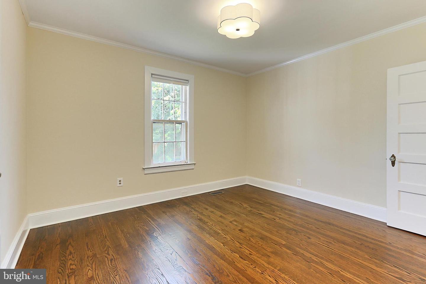 4615 1ST ST S, ARLINGTON, Virginia 22204, 4 Bedrooms Bedrooms, 9 Rooms Rooms,2 BathroomsBathrooms,Residential,For sale,4615 1ST ST S,VAAR2059368 MLS # VAAR2059368