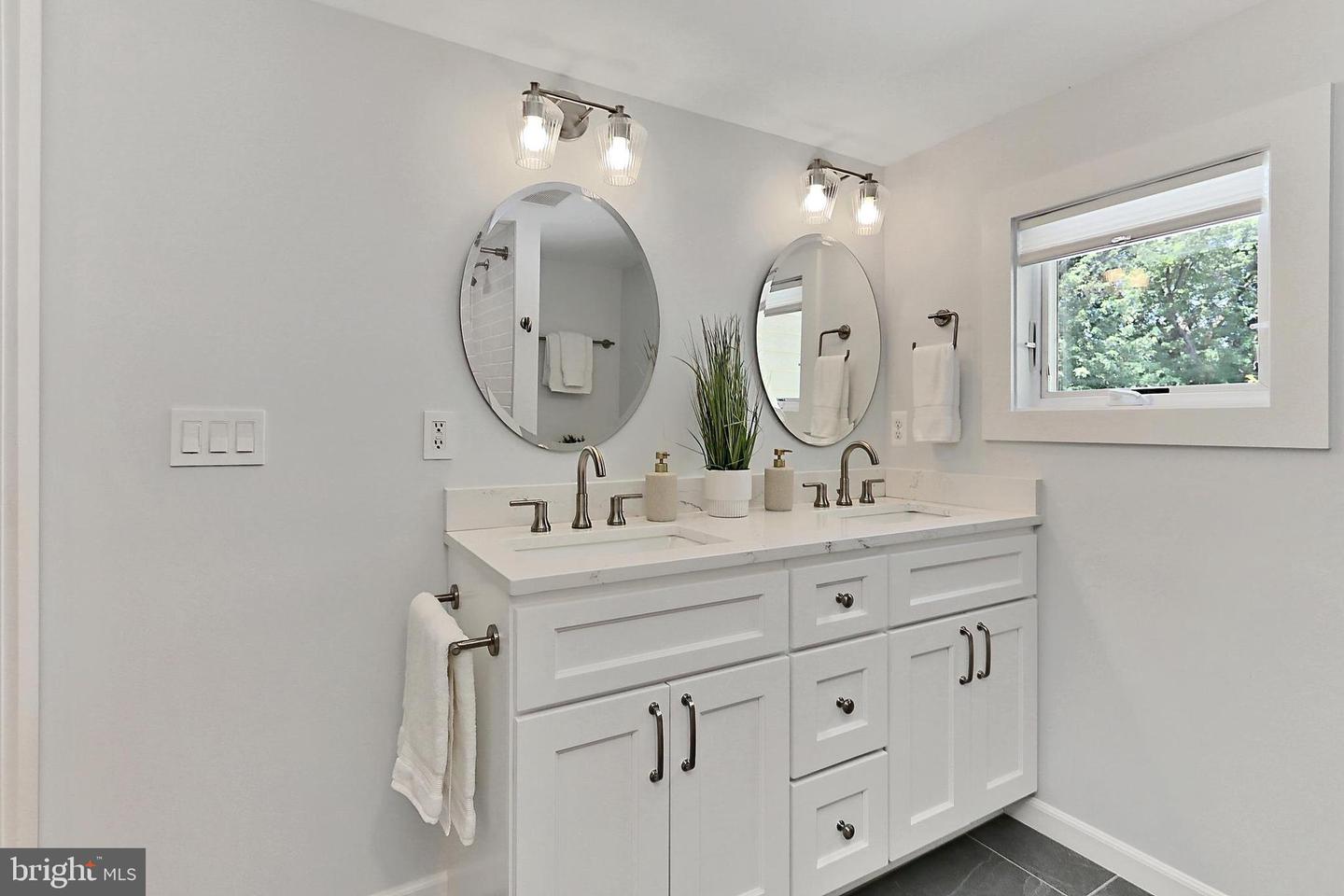 4615 1ST ST S, ARLINGTON, Virginia 22204, 4 Bedrooms Bedrooms, 9 Rooms Rooms,2 BathroomsBathrooms,Residential,For sale,4615 1ST ST S,VAAR2059368 MLS # VAAR2059368