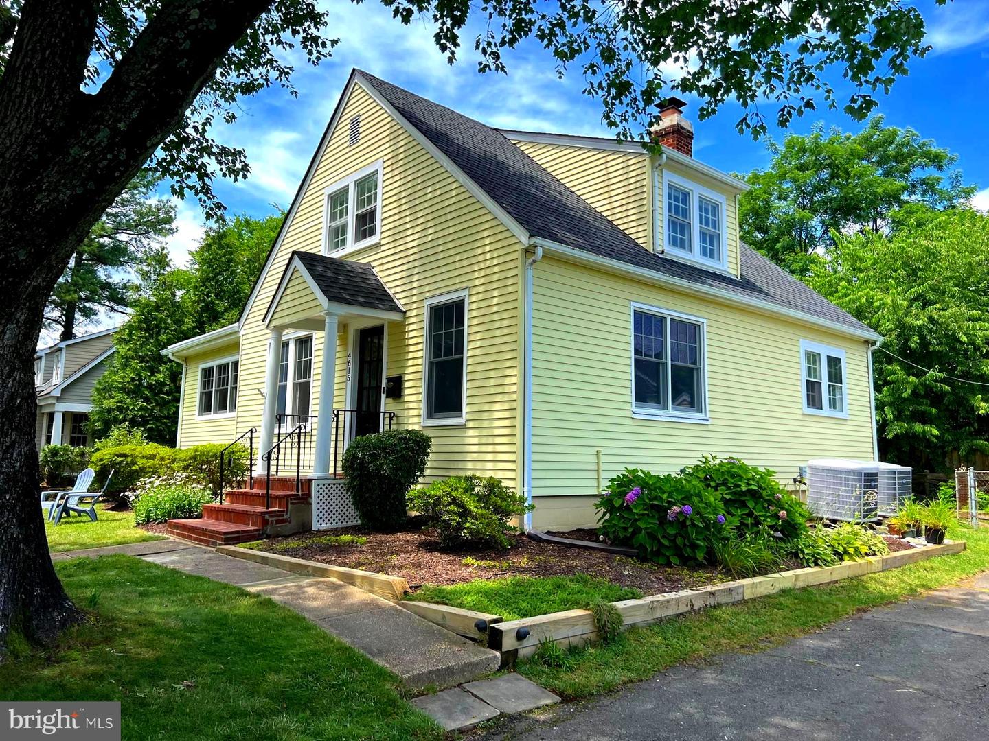 4615 1ST ST S, ARLINGTON, Virginia 22204, 4 Bedrooms Bedrooms, 9 Rooms Rooms,2 BathroomsBathrooms,Residential,For sale,4615 1ST ST S,VAAR2059368 MLS # VAAR2059368