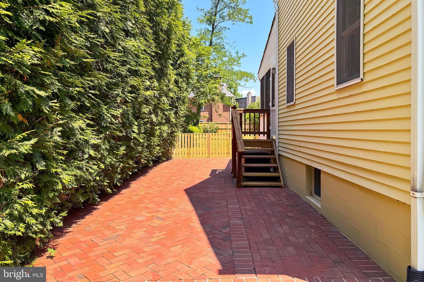 4615 1ST ST S, ARLINGTON, Virginia 22204, 4 Bedrooms Bedrooms, 9 Rooms Rooms,2 BathroomsBathrooms,Residential,For sale,4615 1ST ST S,VAAR2059368 MLS # VAAR2059368
