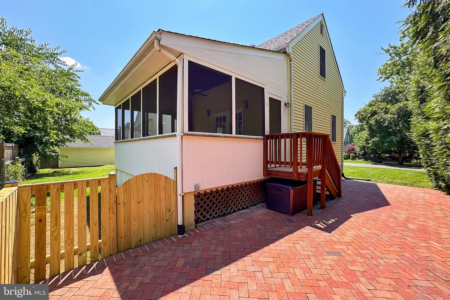 4615 1ST ST S, ARLINGTON, Virginia 22204, 4 Bedrooms Bedrooms, 9 Rooms Rooms,2 BathroomsBathrooms,Residential,For sale,4615 1ST ST S,VAAR2059368 MLS # VAAR2059368