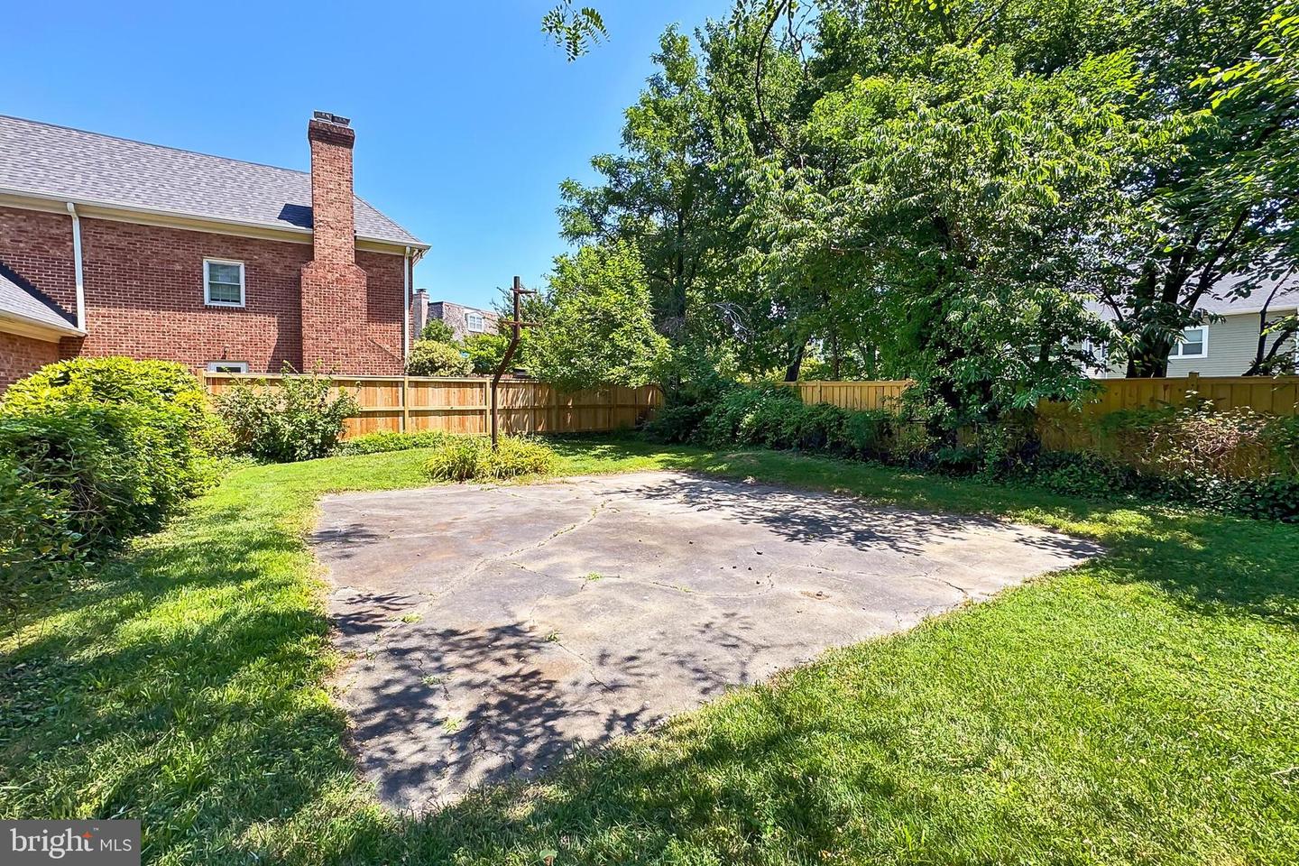 4615 1ST ST S, ARLINGTON, Virginia 22204, 4 Bedrooms Bedrooms, 9 Rooms Rooms,2 BathroomsBathrooms,Residential,For sale,4615 1ST ST S,VAAR2059368 MLS # VAAR2059368
