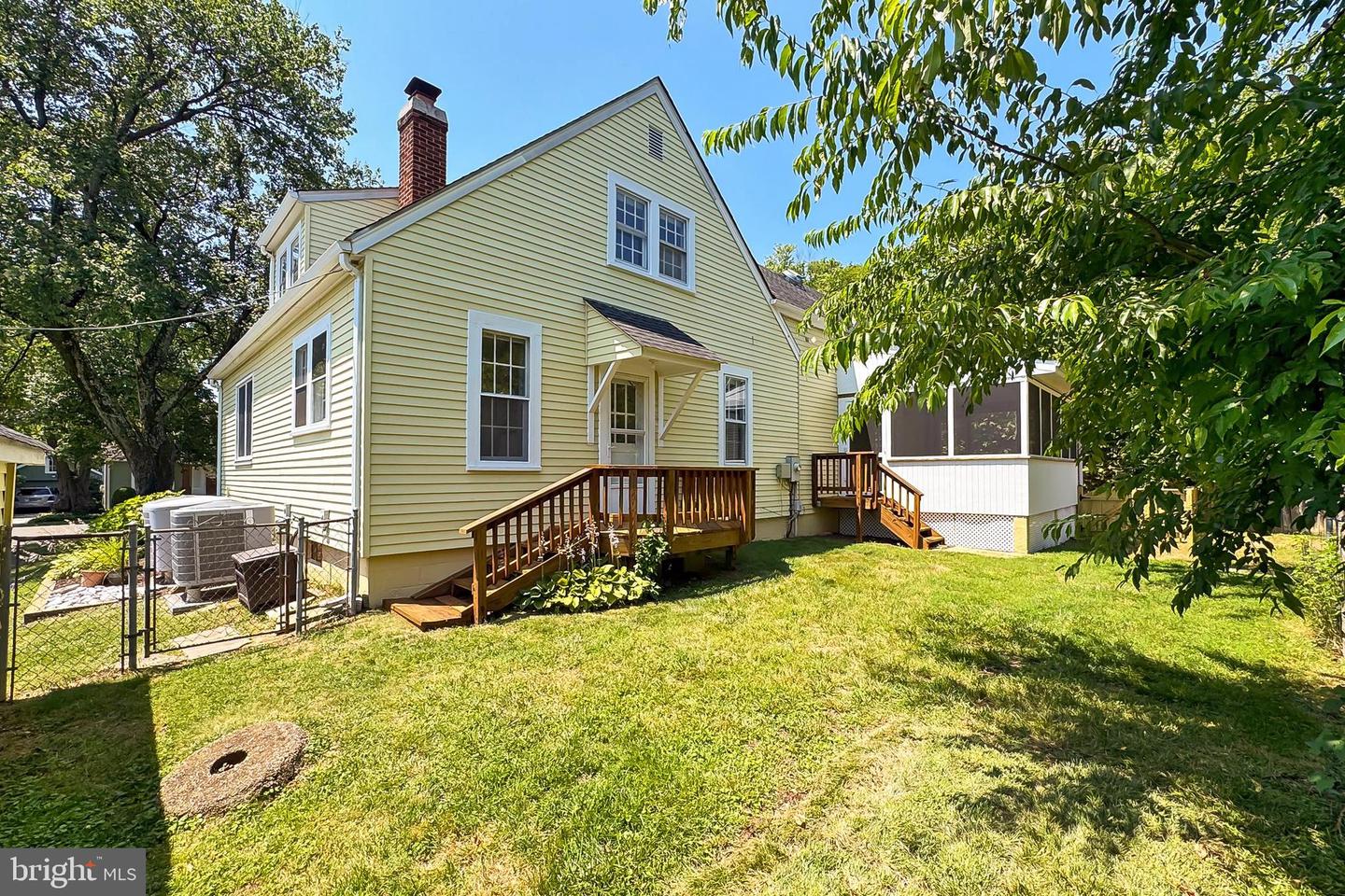 4615 1ST ST S, ARLINGTON, Virginia 22204, 4 Bedrooms Bedrooms, 9 Rooms Rooms,2 BathroomsBathrooms,Residential,For sale,4615 1ST ST S,VAAR2059368 MLS # VAAR2059368