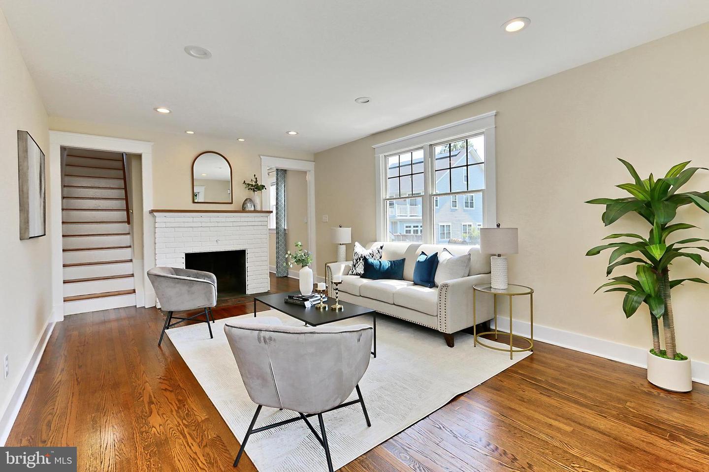 4615 1ST ST S, ARLINGTON, Virginia 22204, 4 Bedrooms Bedrooms, 9 Rooms Rooms,2 BathroomsBathrooms,Residential,For sale,4615 1ST ST S,VAAR2059368 MLS # VAAR2059368