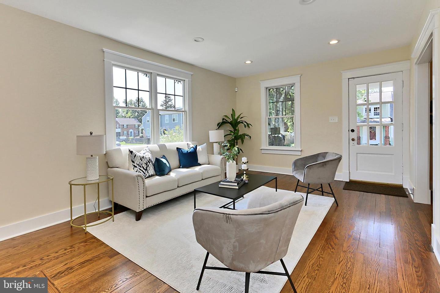 4615 1ST ST S, ARLINGTON, Virginia 22204, 4 Bedrooms Bedrooms, 9 Rooms Rooms,2 BathroomsBathrooms,Residential,For sale,4615 1ST ST S,VAAR2059368 MLS # VAAR2059368