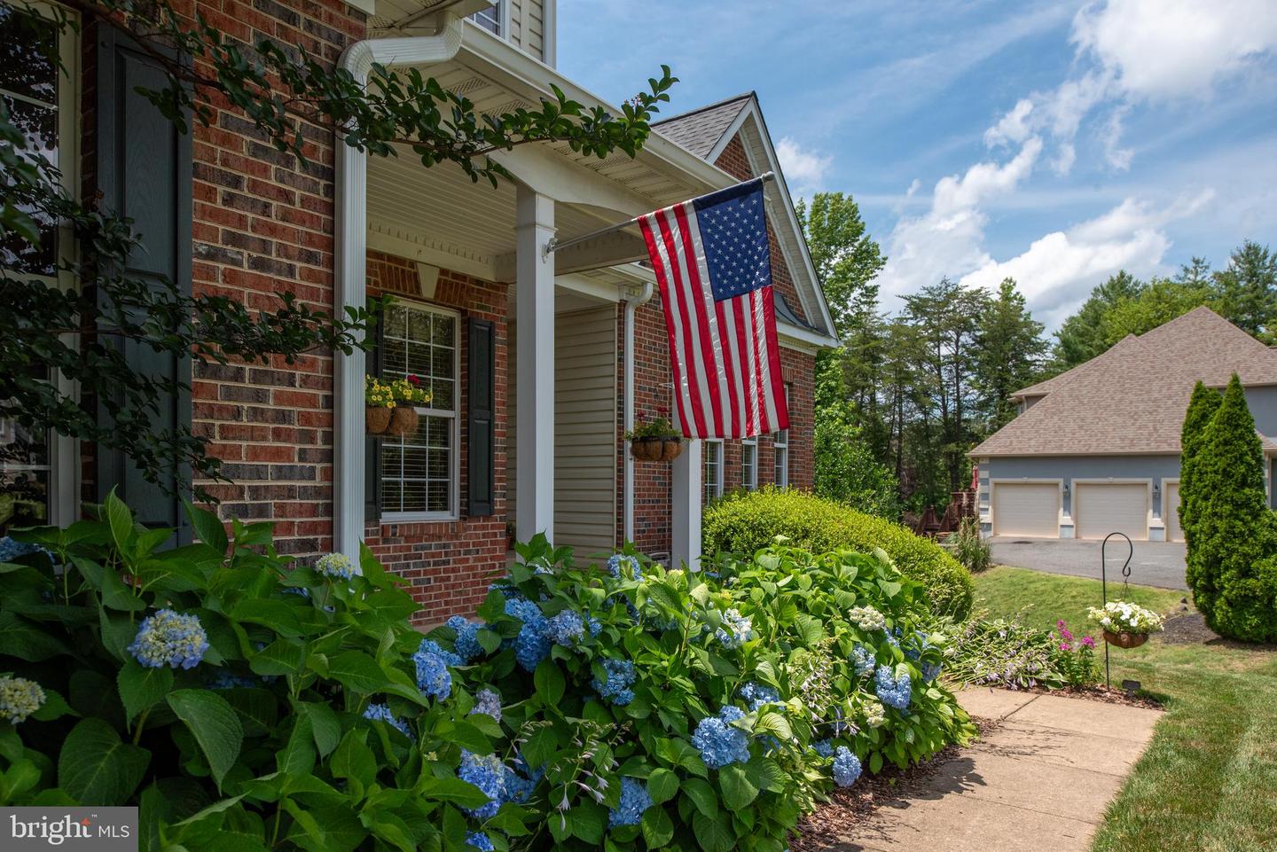 4 MONUMENT DR, STAFFORD, Virginia 22554, 5 Bedrooms Bedrooms, ,3 BathroomsBathrooms,Residential,For sale,4 MONUMENT DR,VAST2039944 MLS # VAST2039944