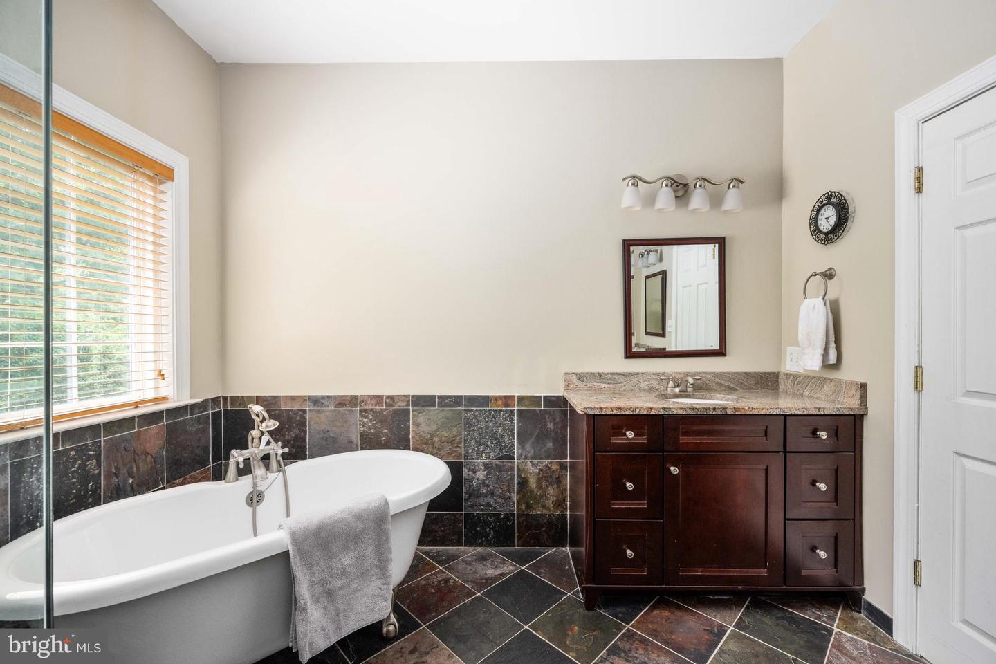 4 MONUMENT DR, STAFFORD, Virginia 22554, 5 Bedrooms Bedrooms, ,3 BathroomsBathrooms,Residential,For sale,4 MONUMENT DR,VAST2039944 MLS # VAST2039944