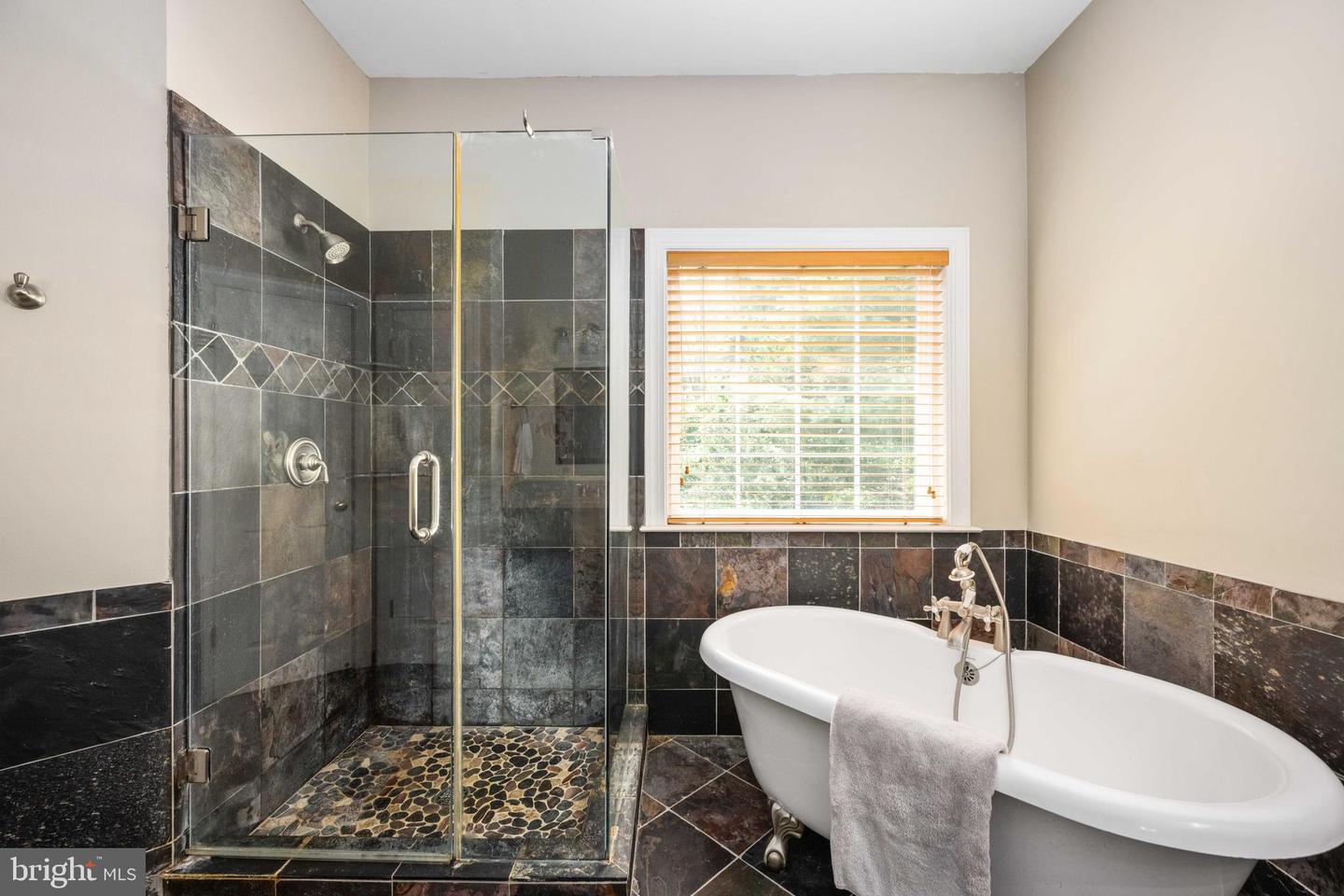 4 MONUMENT DR, STAFFORD, Virginia 22554, 5 Bedrooms Bedrooms, ,3 BathroomsBathrooms,Residential,For sale,4 MONUMENT DR,VAST2039944 MLS # VAST2039944
