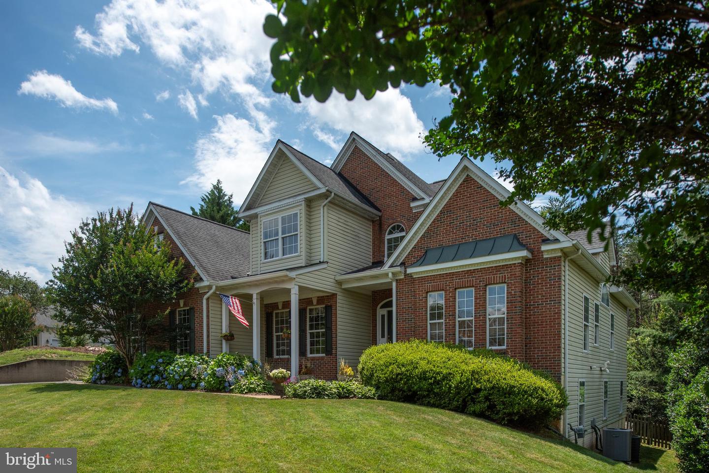 4 MONUMENT DR, STAFFORD, Virginia 22554, 5 Bedrooms Bedrooms, ,3 BathroomsBathrooms,Residential,For sale,4 MONUMENT DR,VAST2039944 MLS # VAST2039944