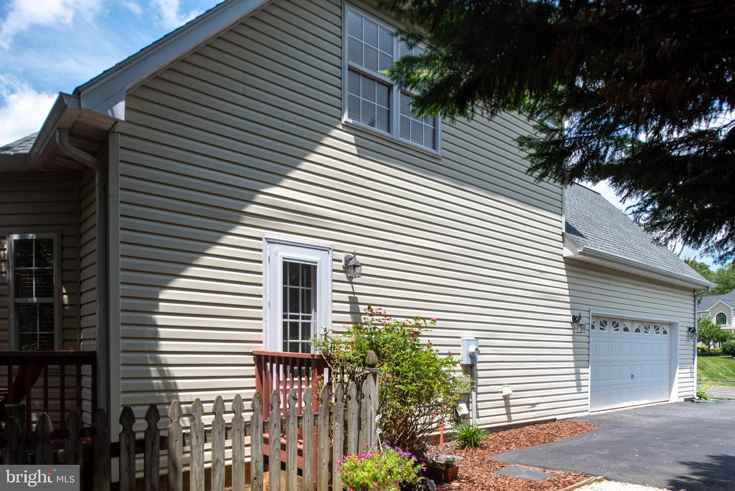 4 MONUMENT DR, STAFFORD, Virginia 22554, 5 Bedrooms Bedrooms, ,3 BathroomsBathrooms,Residential,For sale,4 MONUMENT DR,VAST2039944 MLS # VAST2039944