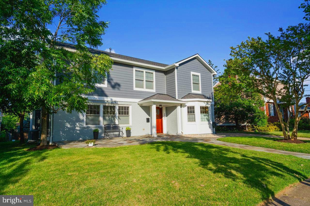 629 N ILLINOIS ST, ARLINGTON, Virginia 22205, 5 Bedrooms Bedrooms, ,3 BathroomsBathrooms,Residential,For sale,629 N ILLINOIS ST,VAAR2059374 MLS # VAAR2059374