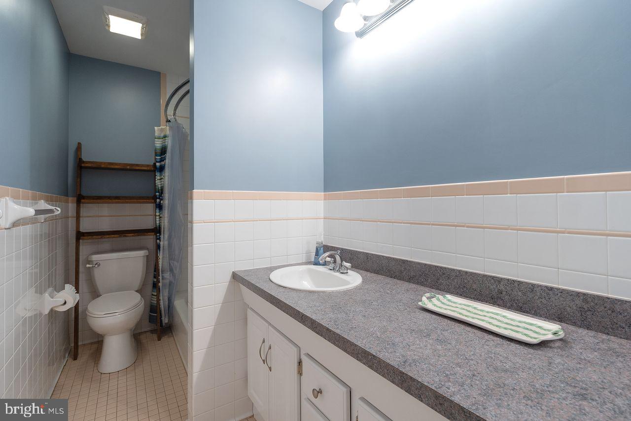 629 N ILLINOIS ST, ARLINGTON, Virginia 22205, 5 Bedrooms Bedrooms, ,3 BathroomsBathrooms,Residential,For sale,629 N ILLINOIS ST,VAAR2059374 MLS # VAAR2059374
