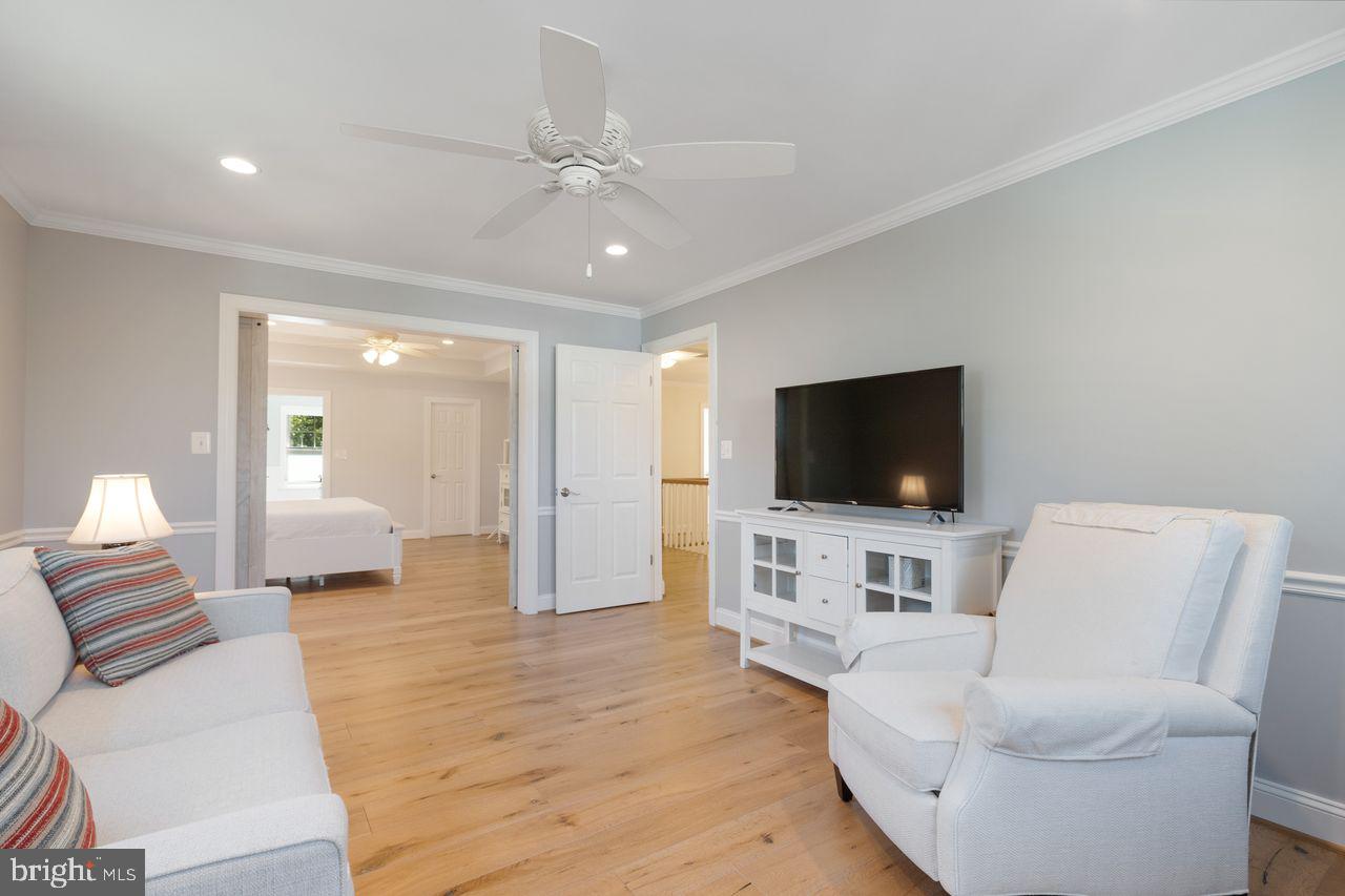 629 N ILLINOIS ST, ARLINGTON, Virginia 22205, 5 Bedrooms Bedrooms, ,3 BathroomsBathrooms,Residential,For sale,629 N ILLINOIS ST,VAAR2059374 MLS # VAAR2059374