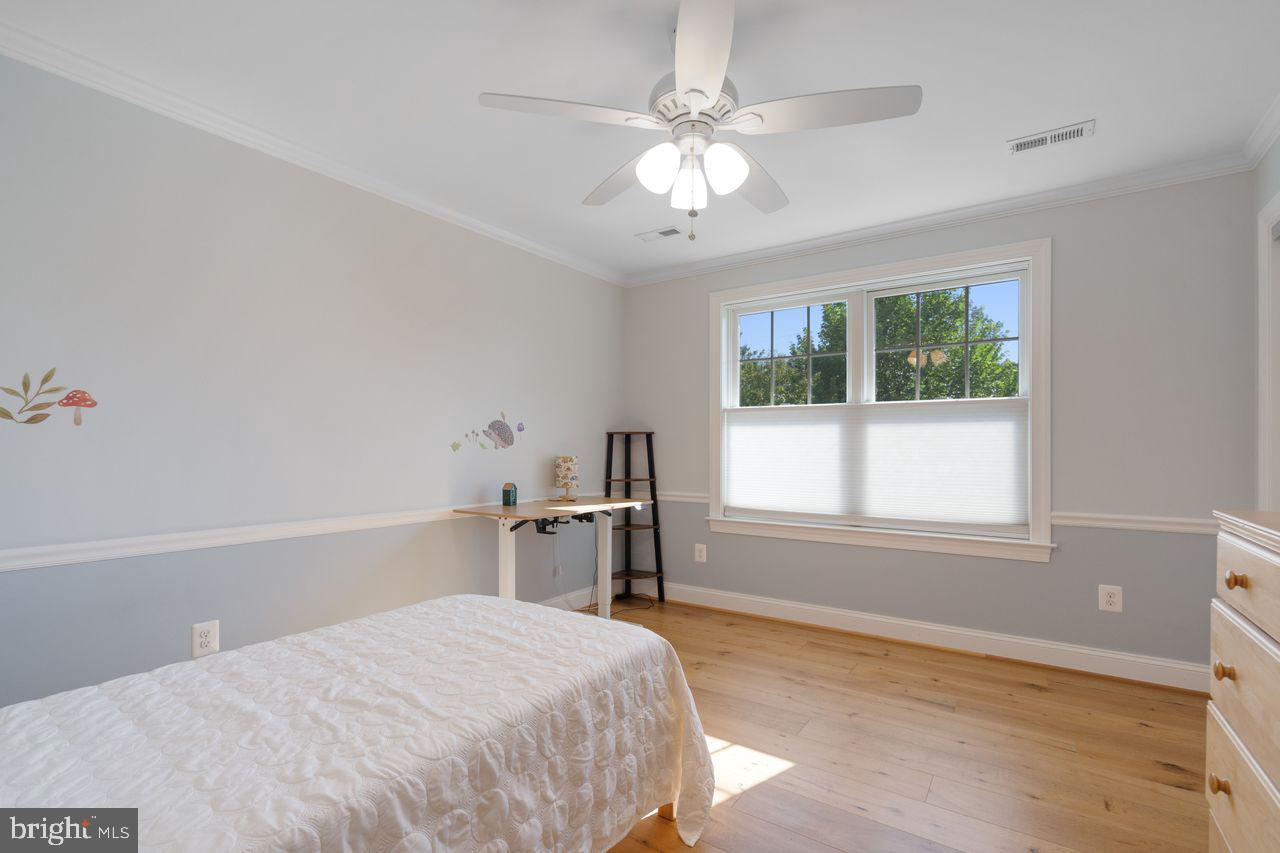 629 N ILLINOIS ST, ARLINGTON, Virginia 22205, 5 Bedrooms Bedrooms, ,3 BathroomsBathrooms,Residential,For sale,629 N ILLINOIS ST,VAAR2059374 MLS # VAAR2059374