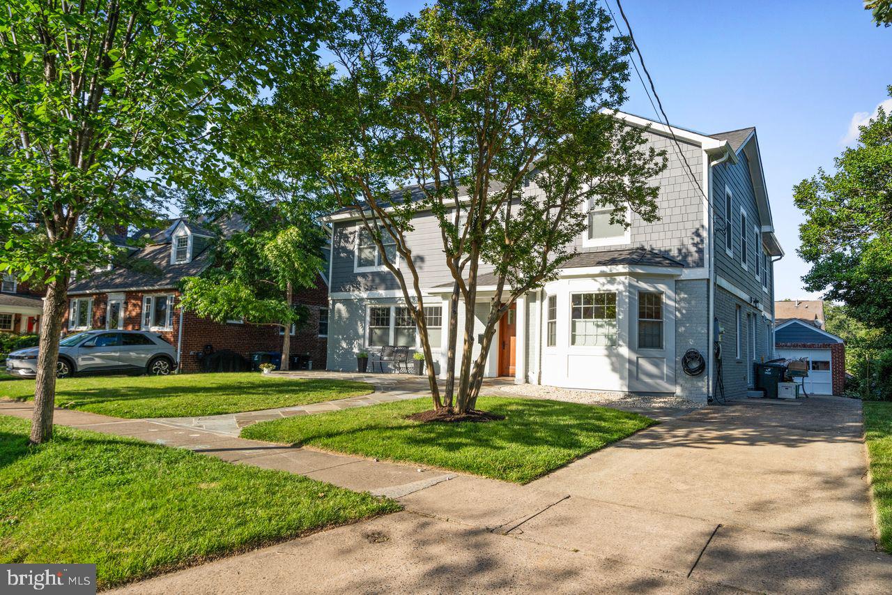629 N ILLINOIS ST, ARLINGTON, Virginia 22205, 5 Bedrooms Bedrooms, ,3 BathroomsBathrooms,Residential,For sale,629 N ILLINOIS ST,VAAR2059374 MLS # VAAR2059374