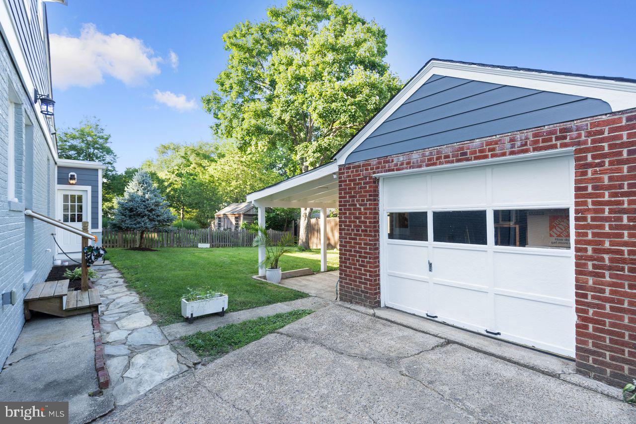 629 N ILLINOIS ST, ARLINGTON, Virginia 22205, 5 Bedrooms Bedrooms, ,3 BathroomsBathrooms,Residential,For sale,629 N ILLINOIS ST,VAAR2059374 MLS # VAAR2059374