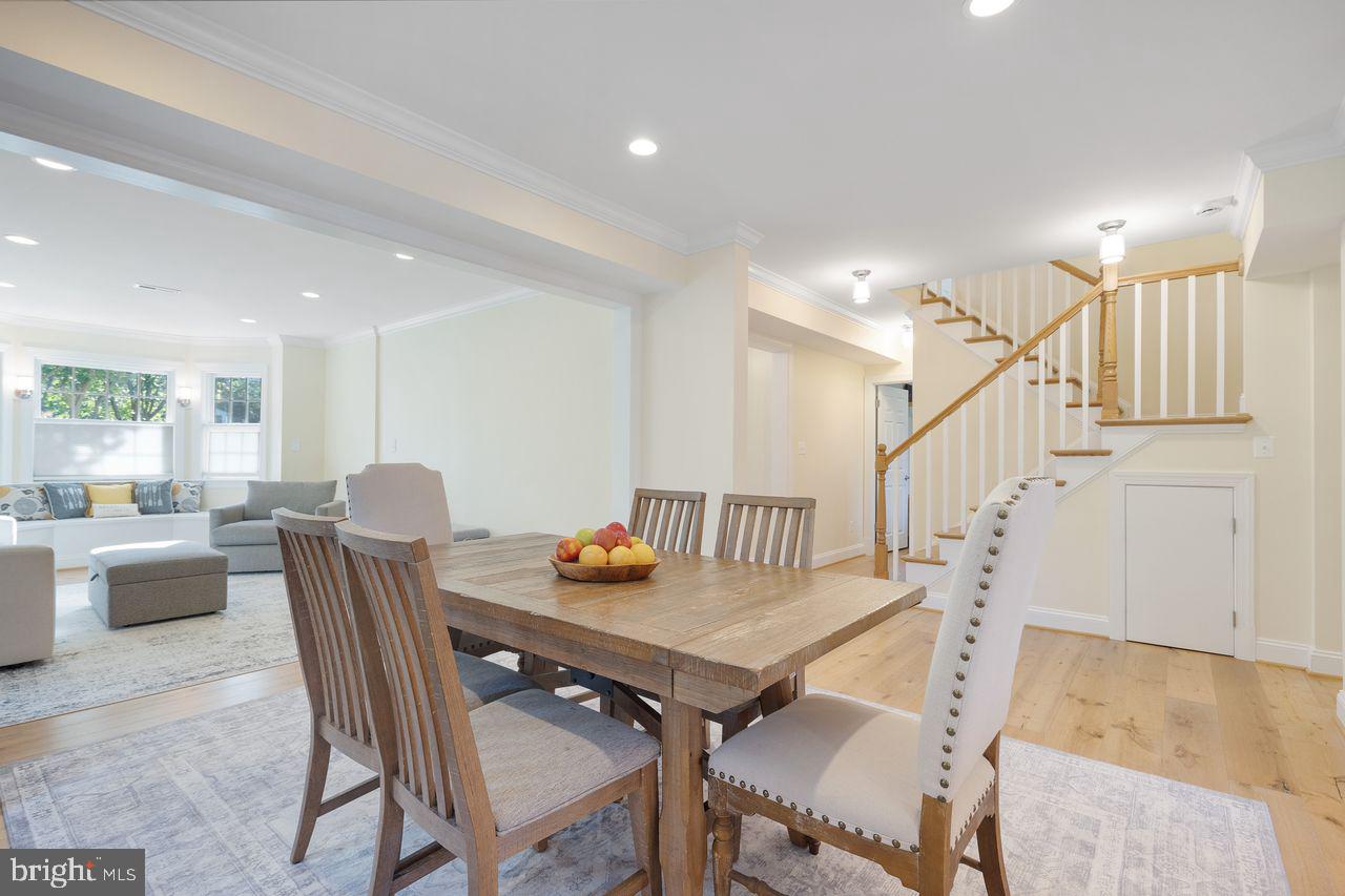 629 N ILLINOIS ST, ARLINGTON, Virginia 22205, 5 Bedrooms Bedrooms, ,3 BathroomsBathrooms,Residential,For sale,629 N ILLINOIS ST,VAAR2059374 MLS # VAAR2059374