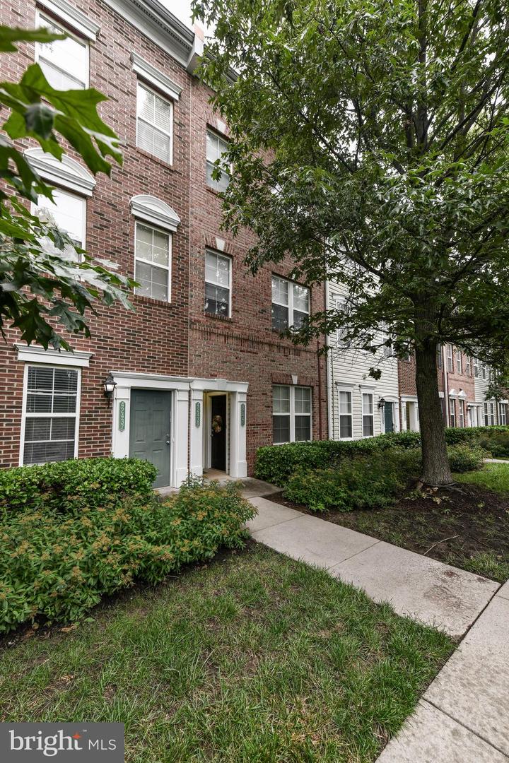 42439 ROCKROSE SQ, BRAMBLETON, Virginia 20148, 2 Bedrooms Bedrooms, ,2 BathroomsBathrooms,Residential,For sale,42439 ROCKROSE SQ,VALO2099708 MLS # VALO2099708