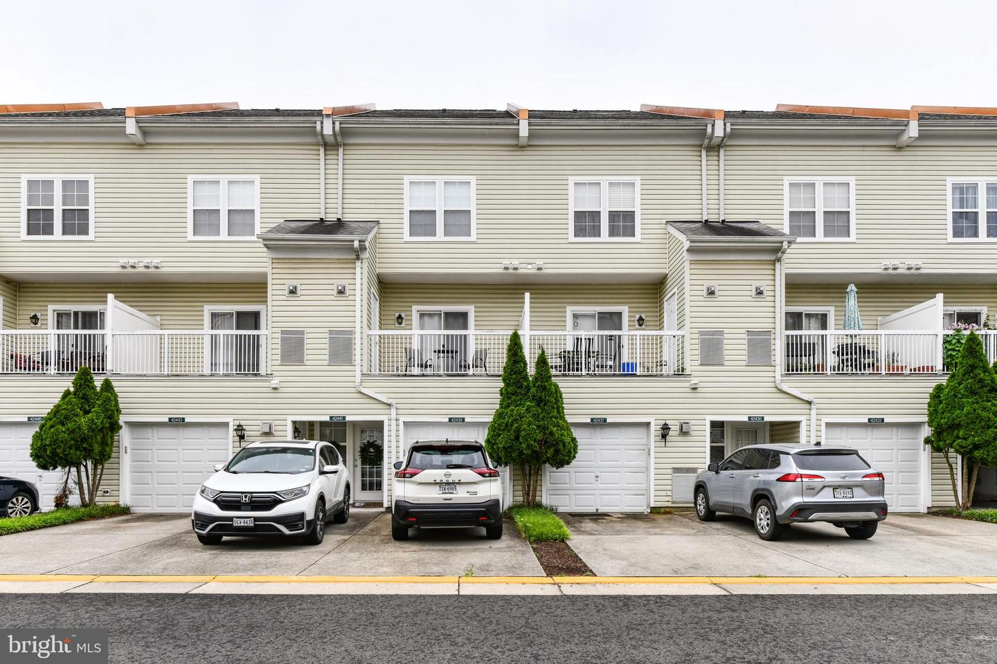 42439 ROCKROSE SQ, BRAMBLETON, Virginia 20148, 2 Bedrooms Bedrooms, ,2 BathroomsBathrooms,Residential,For sale,42439 ROCKROSE SQ,VALO2099708 MLS # VALO2099708