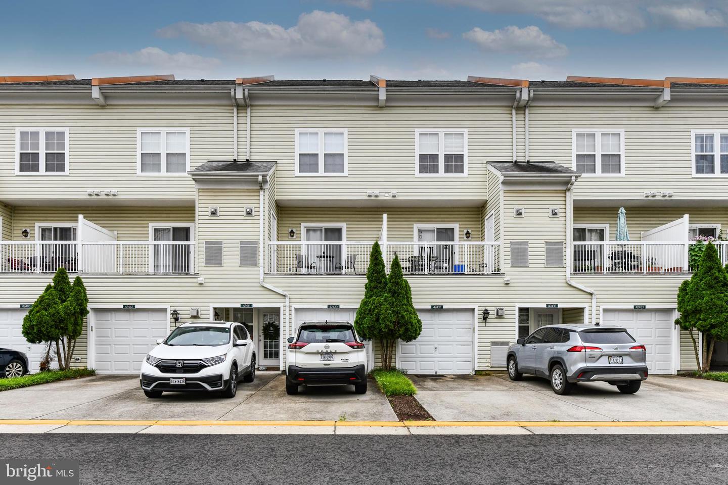 42439 ROCKROSE SQ, BRAMBLETON, Virginia 20148, 2 Bedrooms Bedrooms, ,2 BathroomsBathrooms,Residential,For sale,42439 ROCKROSE SQ,VALO2099708 MLS # VALO2099708