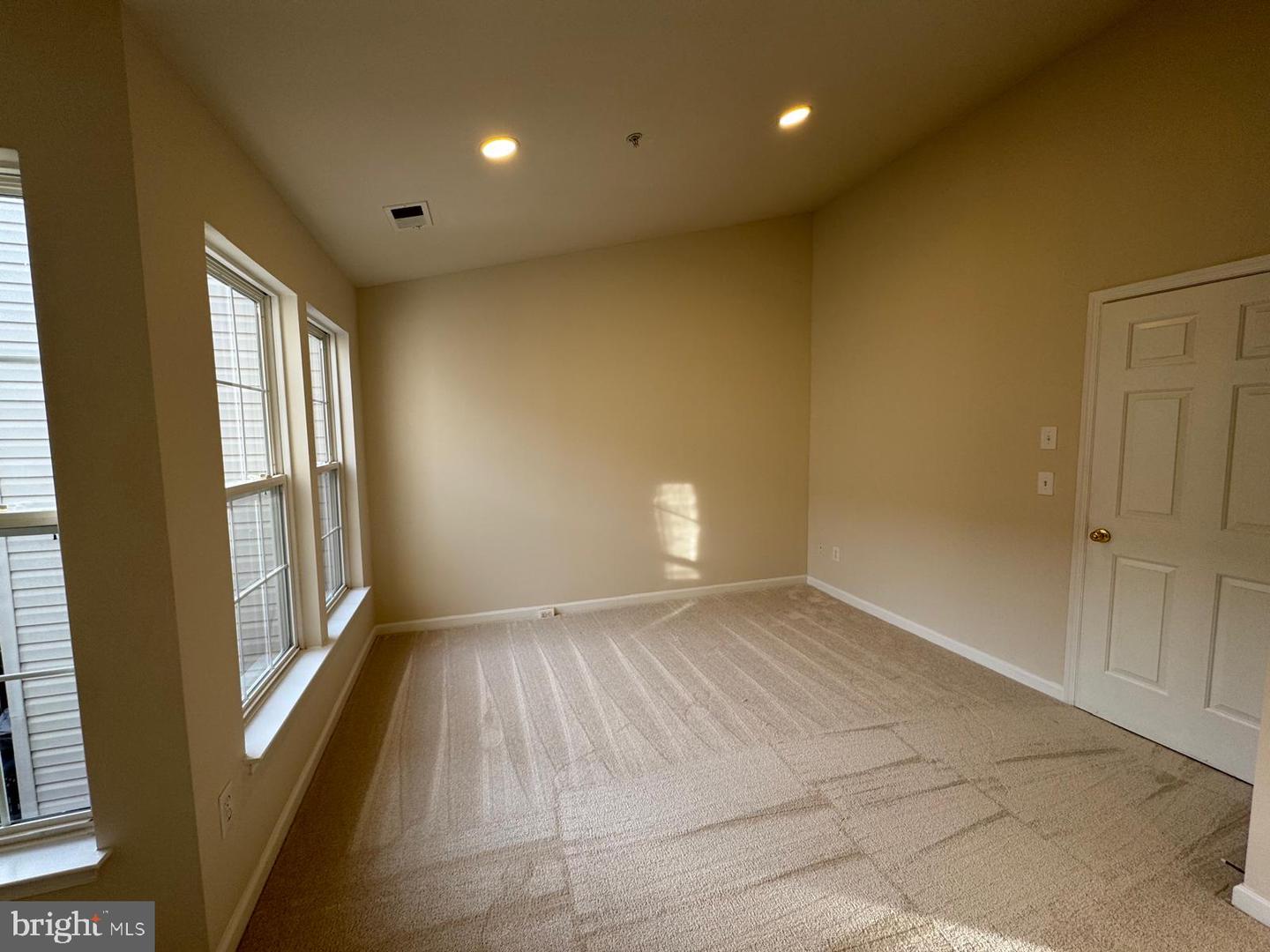 5025 MURTHA ST, ALEXANDRIA, Virginia 22304, 3 Bedrooms Bedrooms, ,2 BathroomsBathrooms,Residential,For sale,5025 MURTHA ST,VAAX2046602 MLS # VAAX2046602