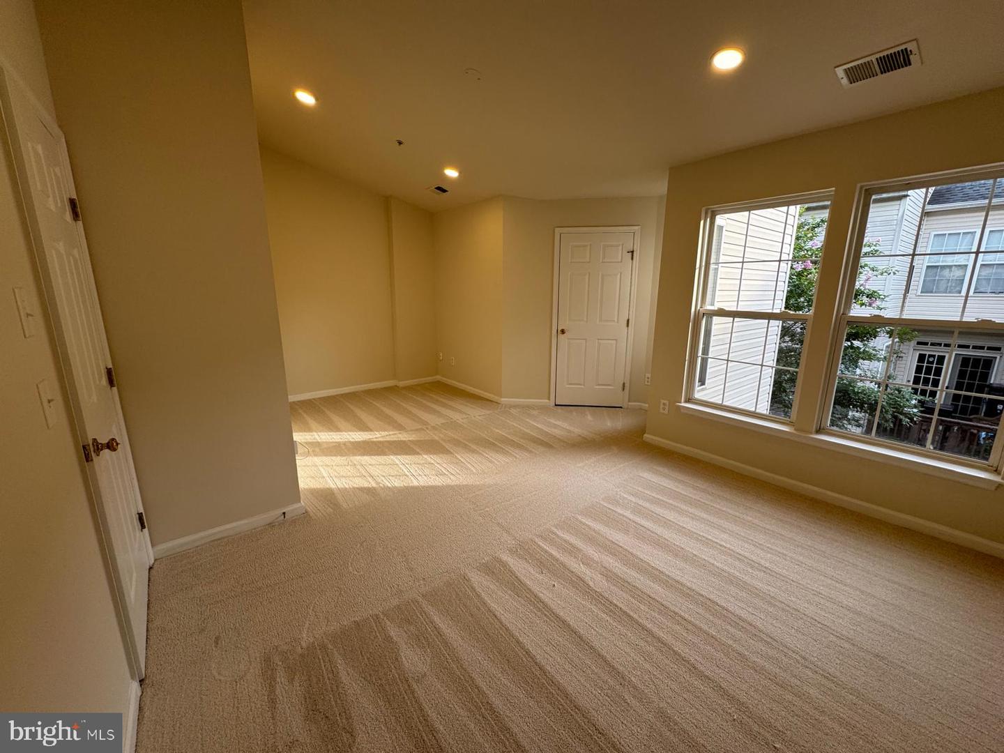 5025 MURTHA ST, ALEXANDRIA, Virginia 22304, 3 Bedrooms Bedrooms, ,2 BathroomsBathrooms,Residential,For sale,5025 MURTHA ST,VAAX2046602 MLS # VAAX2046602