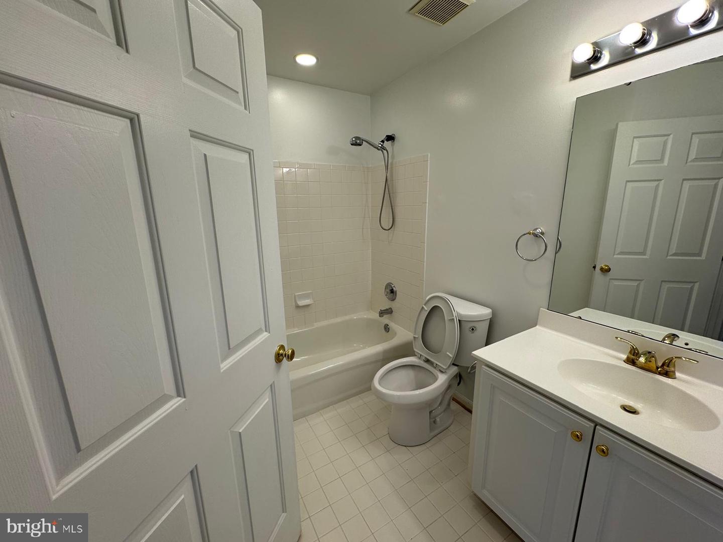 5025 MURTHA ST, ALEXANDRIA, Virginia 22304, 3 Bedrooms Bedrooms, ,2 BathroomsBathrooms,Residential,For sale,5025 MURTHA ST,VAAX2046602 MLS # VAAX2046602