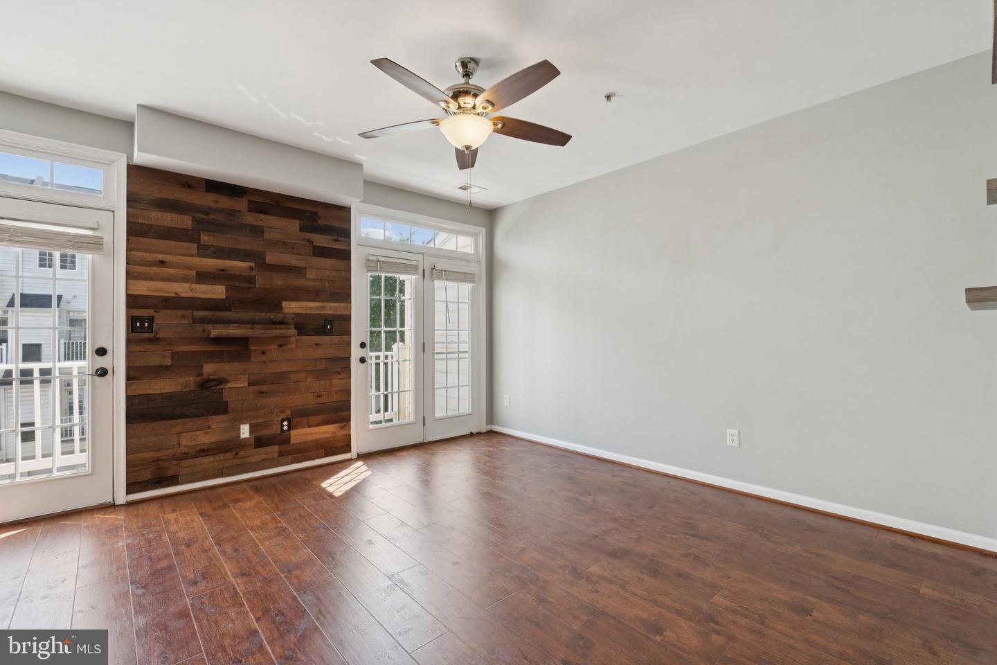 7072 LITTLE THAMES DR, GAINESVILLE, Virginia 20155, 3 Bedrooms Bedrooms, ,2 BathroomsBathrooms,Residential,For sale,7072 LITTLE THAMES DR,VAPW2097316 MLS # VAPW2097316