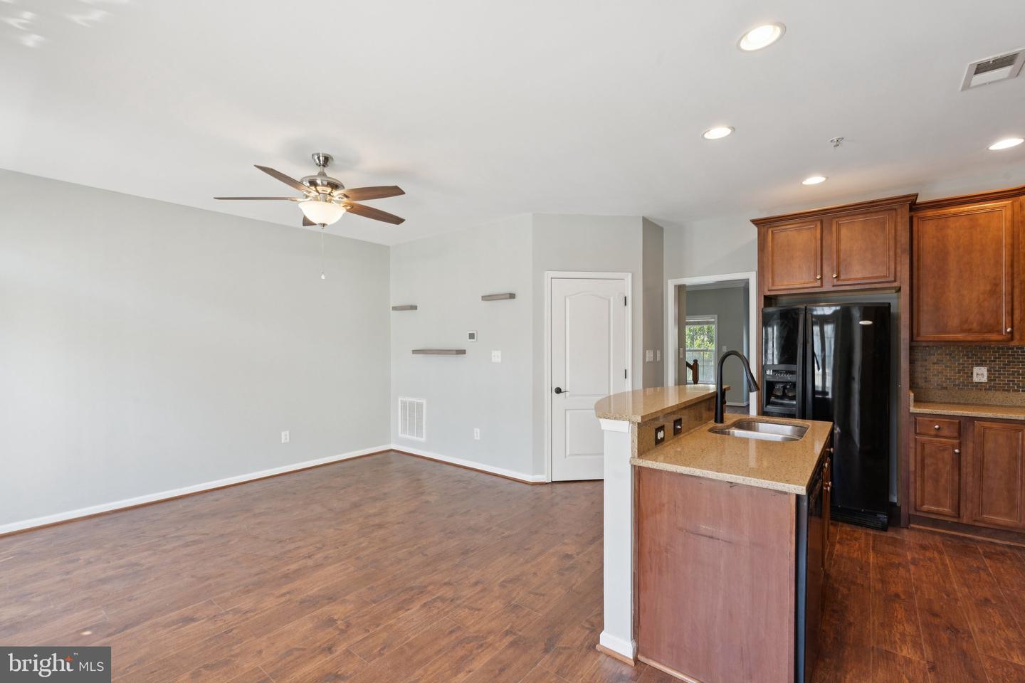 7072 LITTLE THAMES DR, GAINESVILLE, Virginia 20155, 3 Bedrooms Bedrooms, ,2 BathroomsBathrooms,Residential,For sale,7072 LITTLE THAMES DR,VAPW2097316 MLS # VAPW2097316