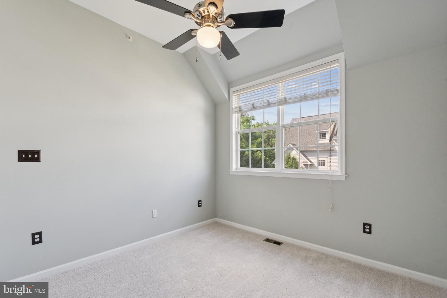 7072 LITTLE THAMES DR, GAINESVILLE, Virginia 20155, 3 Bedrooms Bedrooms, ,2 BathroomsBathrooms,Residential,For sale,7072 LITTLE THAMES DR,VAPW2097316 MLS # VAPW2097316