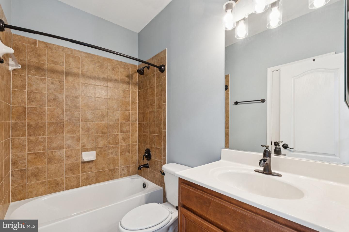 7072 LITTLE THAMES DR, GAINESVILLE, Virginia 20155, 3 Bedrooms Bedrooms, ,2 BathroomsBathrooms,Residential,For sale,7072 LITTLE THAMES DR,VAPW2097316 MLS # VAPW2097316