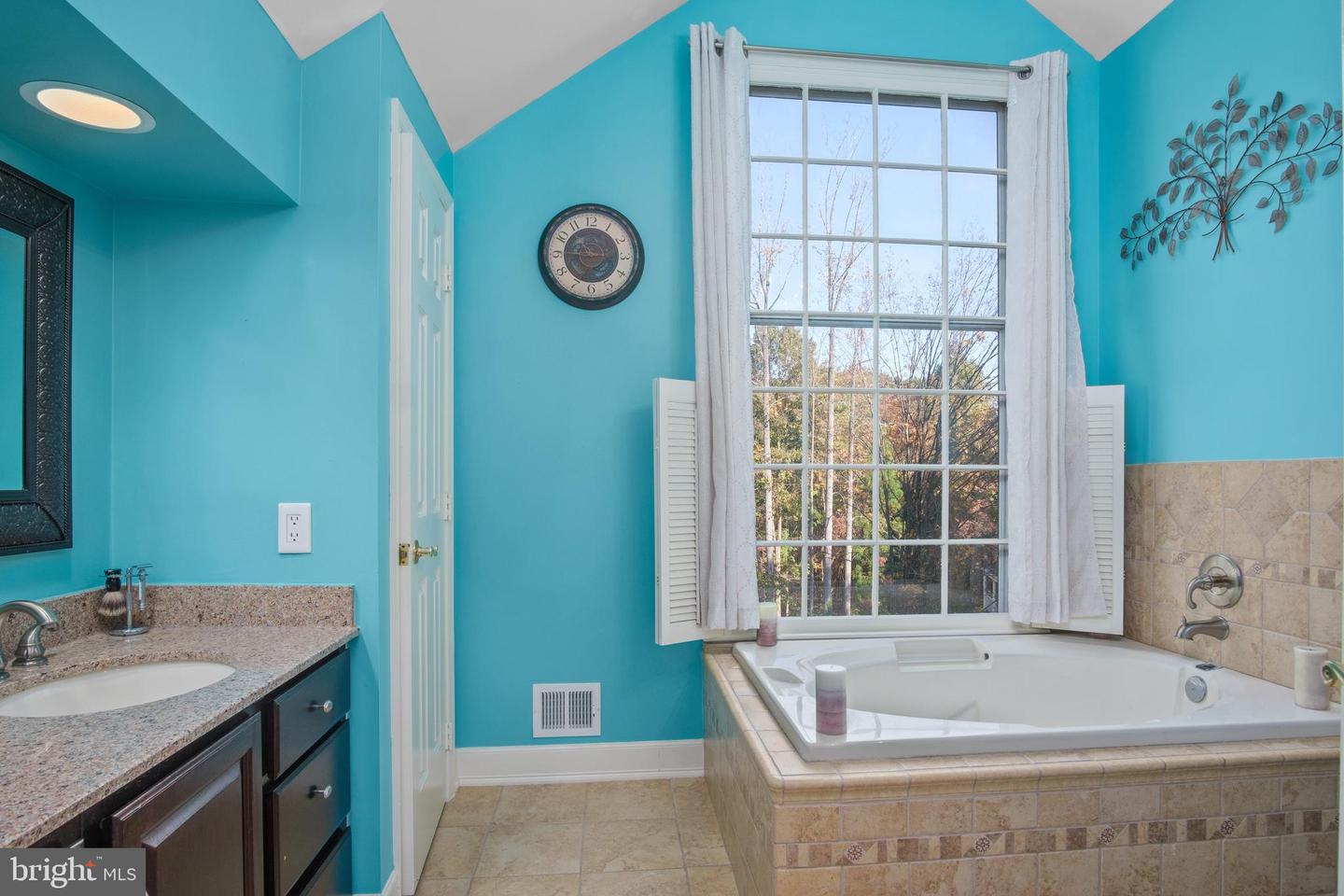 11603 AUBURN GROVE CT, RESTON, Virginia 20194, 5 Bedrooms Bedrooms, ,3 BathroomsBathrooms,Residential,For sale,11603 AUBURN GROVE CT,VAFX2248270 MLS # VAFX2248270