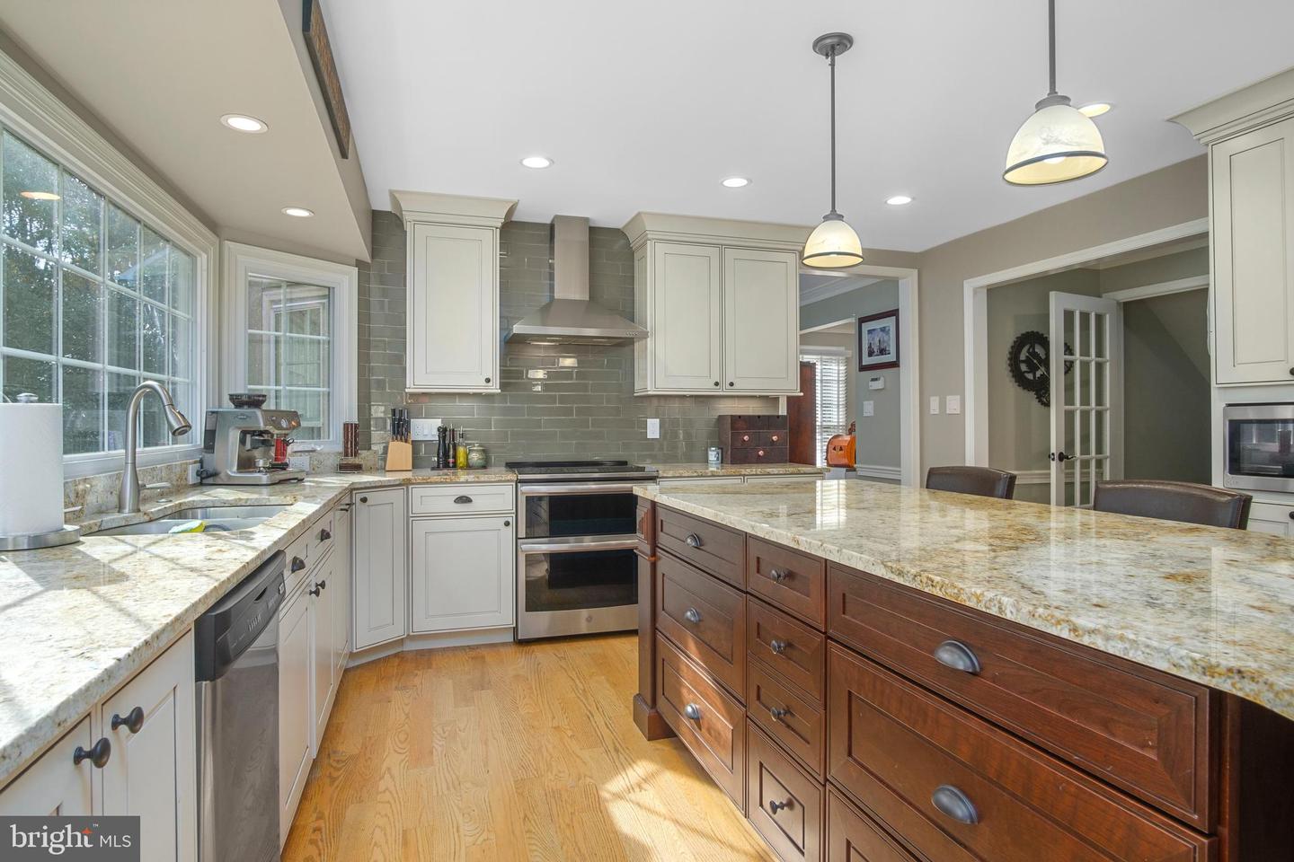 11603 AUBURN GROVE CT, RESTON, Virginia 20194, 5 Bedrooms Bedrooms, ,3 BathroomsBathrooms,Residential,For sale,11603 AUBURN GROVE CT,VAFX2248270 MLS # VAFX2248270