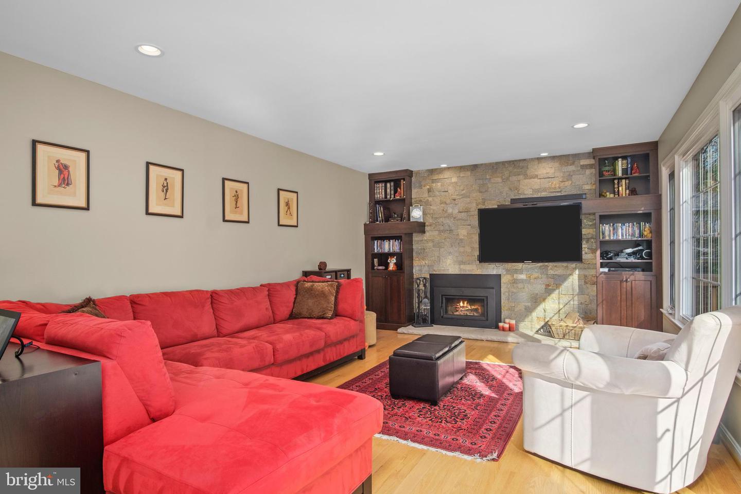 11603 AUBURN GROVE CT, RESTON, Virginia 20194, 5 Bedrooms Bedrooms, ,3 BathroomsBathrooms,Residential,For sale,11603 AUBURN GROVE CT,VAFX2248270 MLS # VAFX2248270