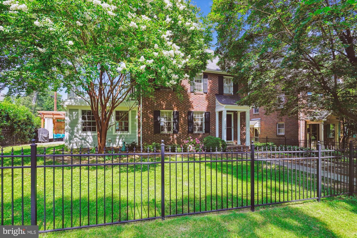 133 N HIGHLAND ST N, ARLINGTON, Virginia 22201, 4 Bedrooms Bedrooms, ,2 BathroomsBathrooms,Residential,For sale,133 N HIGHLAND ST N,VAAR2059456 MLS # VAAR2059456