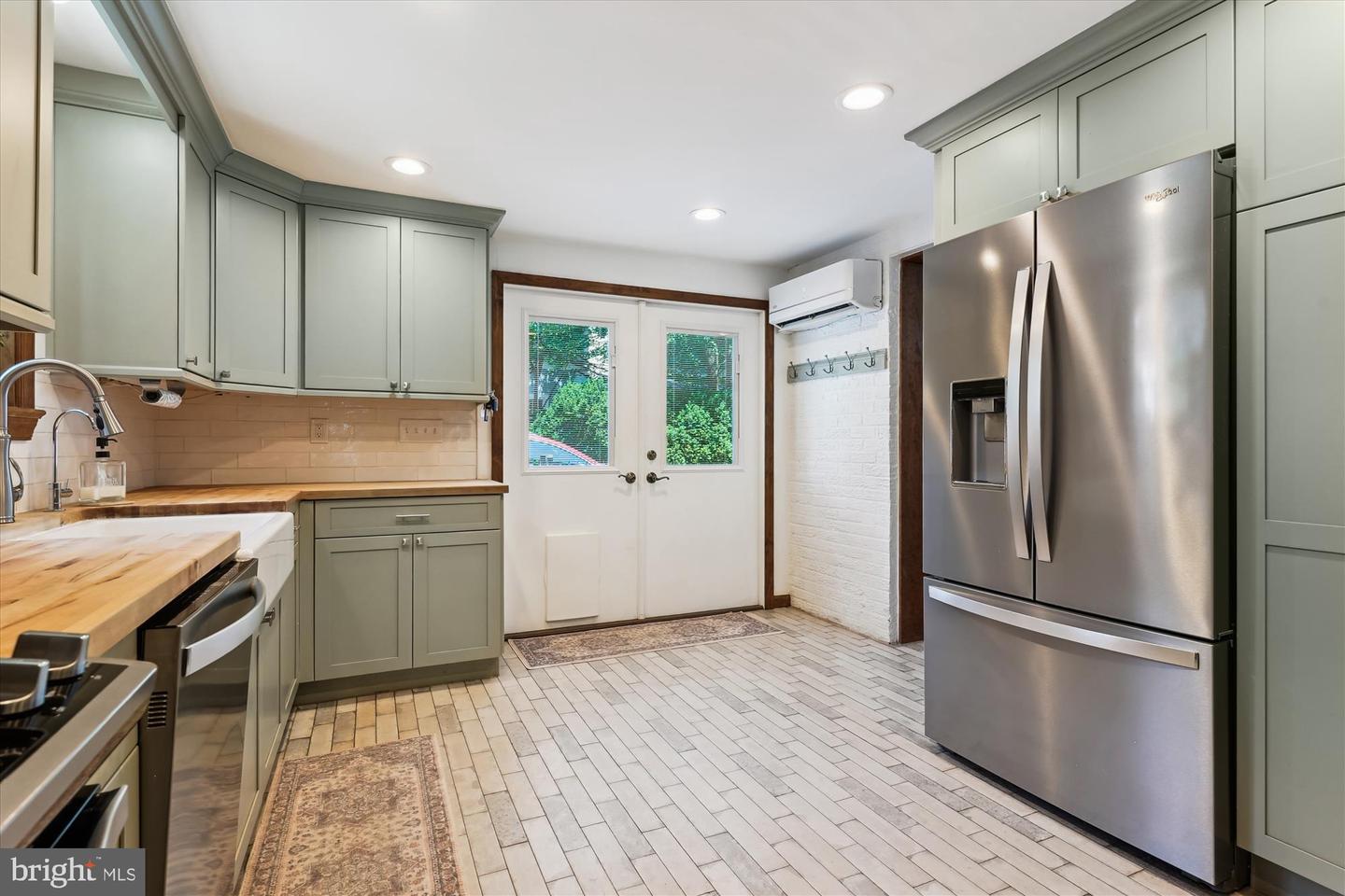 133 N HIGHLAND ST N, ARLINGTON, Virginia 22201, 4 Bedrooms Bedrooms, ,2 BathroomsBathrooms,Residential,For sale,133 N HIGHLAND ST N,VAAR2059456 MLS # VAAR2059456
