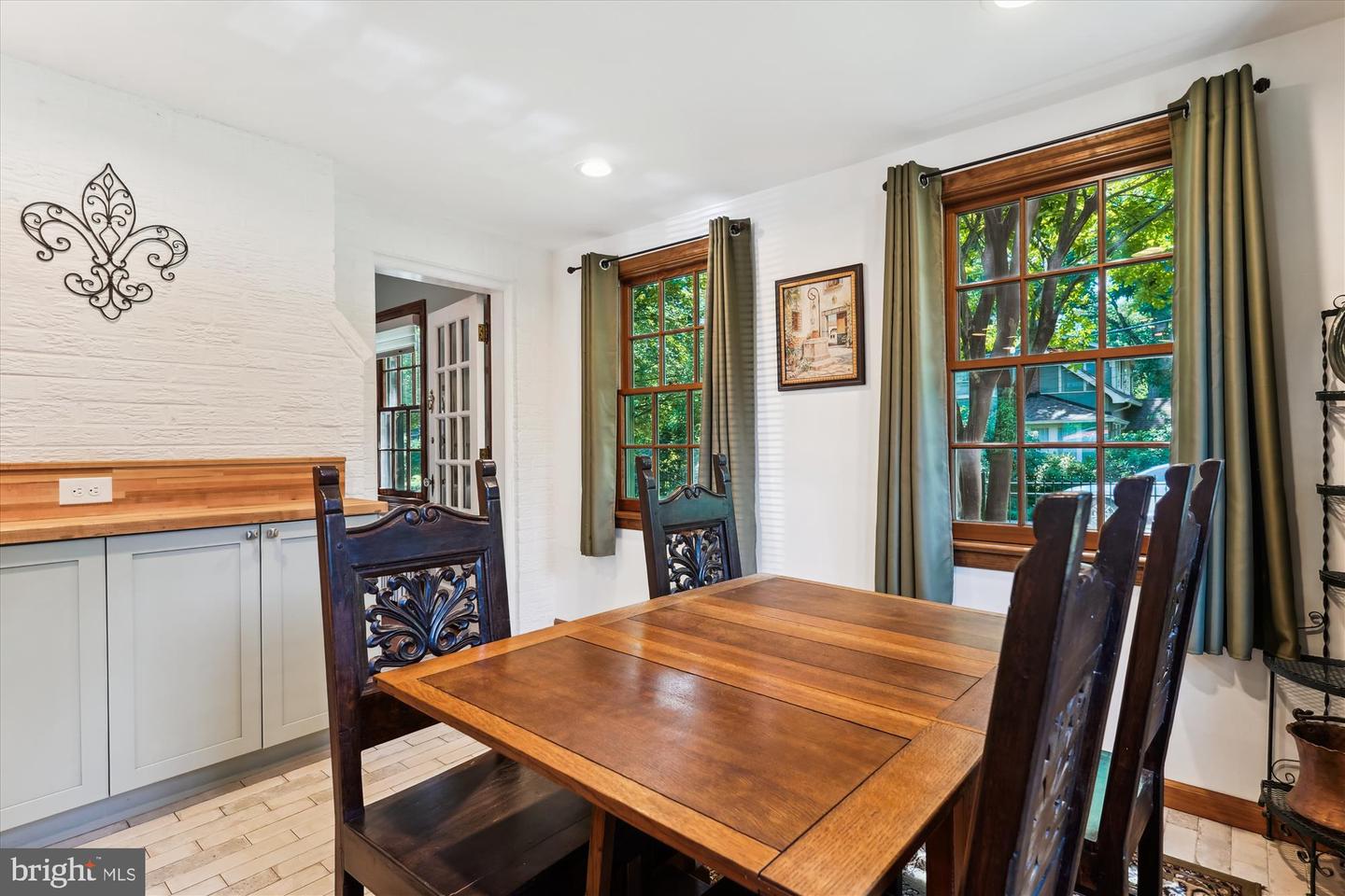 133 N HIGHLAND ST N, ARLINGTON, Virginia 22201, 4 Bedrooms Bedrooms, ,2 BathroomsBathrooms,Residential,For sale,133 N HIGHLAND ST N,VAAR2059456 MLS # VAAR2059456