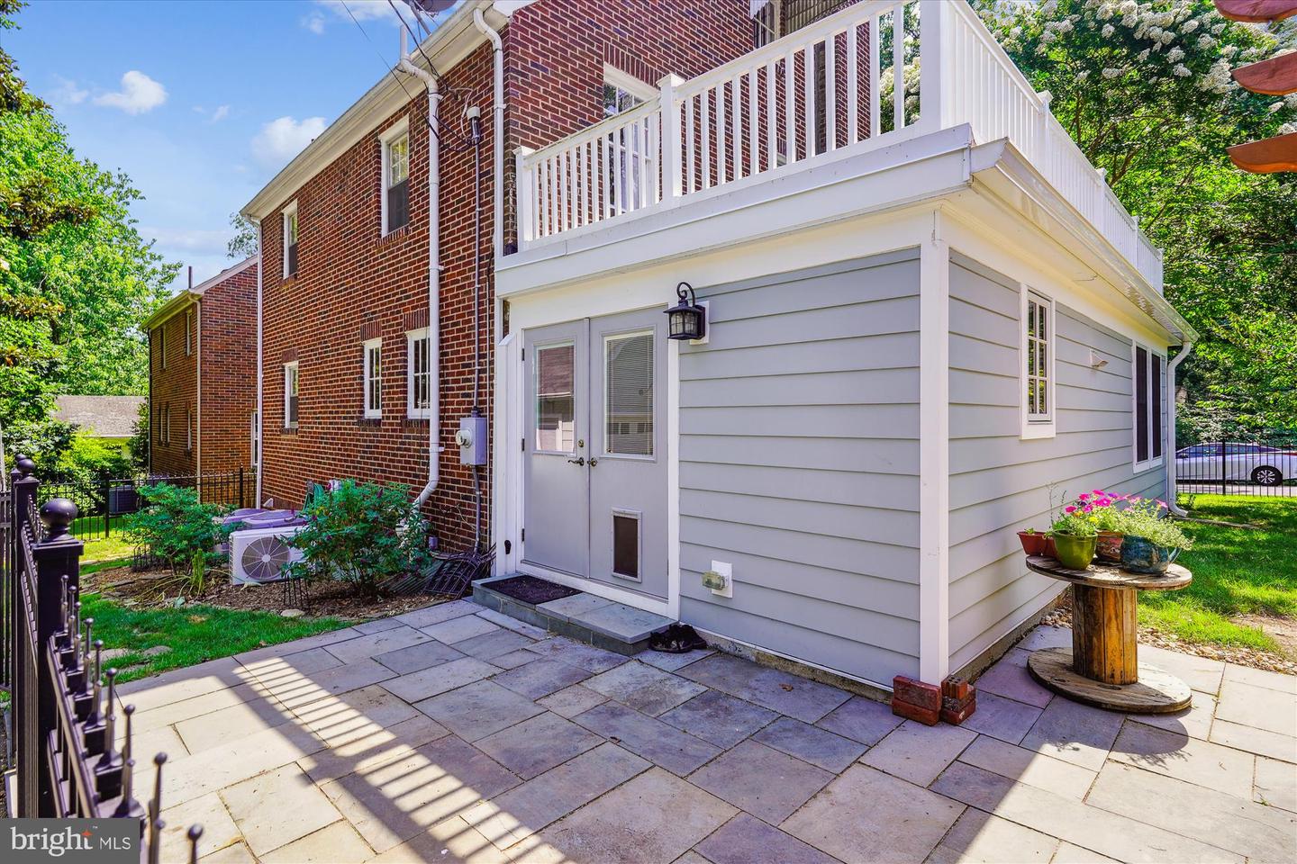 133 N HIGHLAND ST N, ARLINGTON, Virginia 22201, 4 Bedrooms Bedrooms, ,2 BathroomsBathrooms,Residential,For sale,133 N HIGHLAND ST N,VAAR2059456 MLS # VAAR2059456