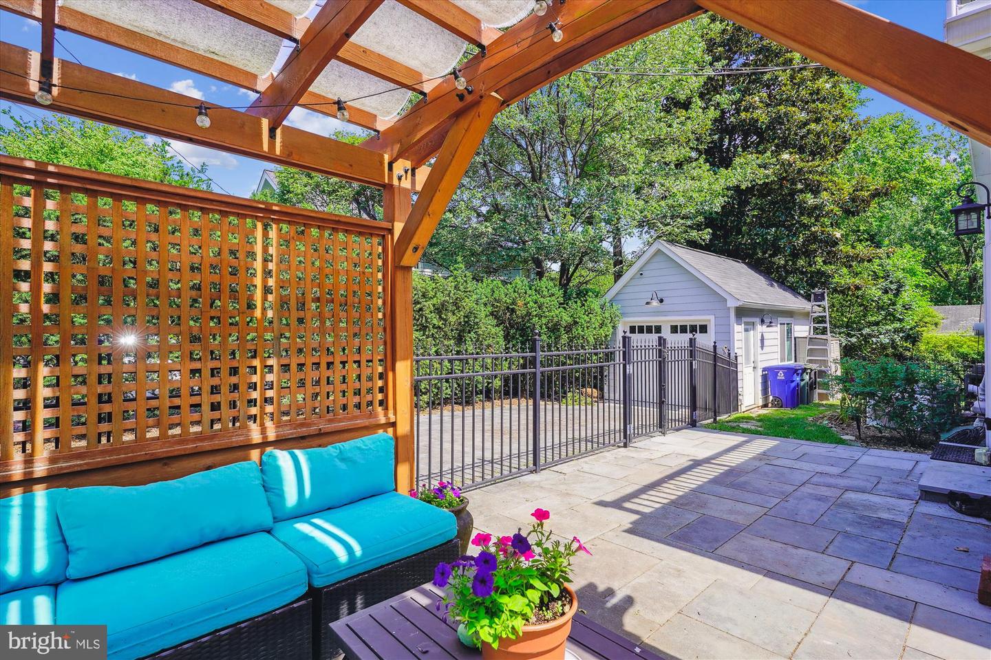 133 N HIGHLAND ST N, ARLINGTON, Virginia 22201, 4 Bedrooms Bedrooms, ,2 BathroomsBathrooms,Residential,For sale,133 N HIGHLAND ST N,VAAR2059456 MLS # VAAR2059456