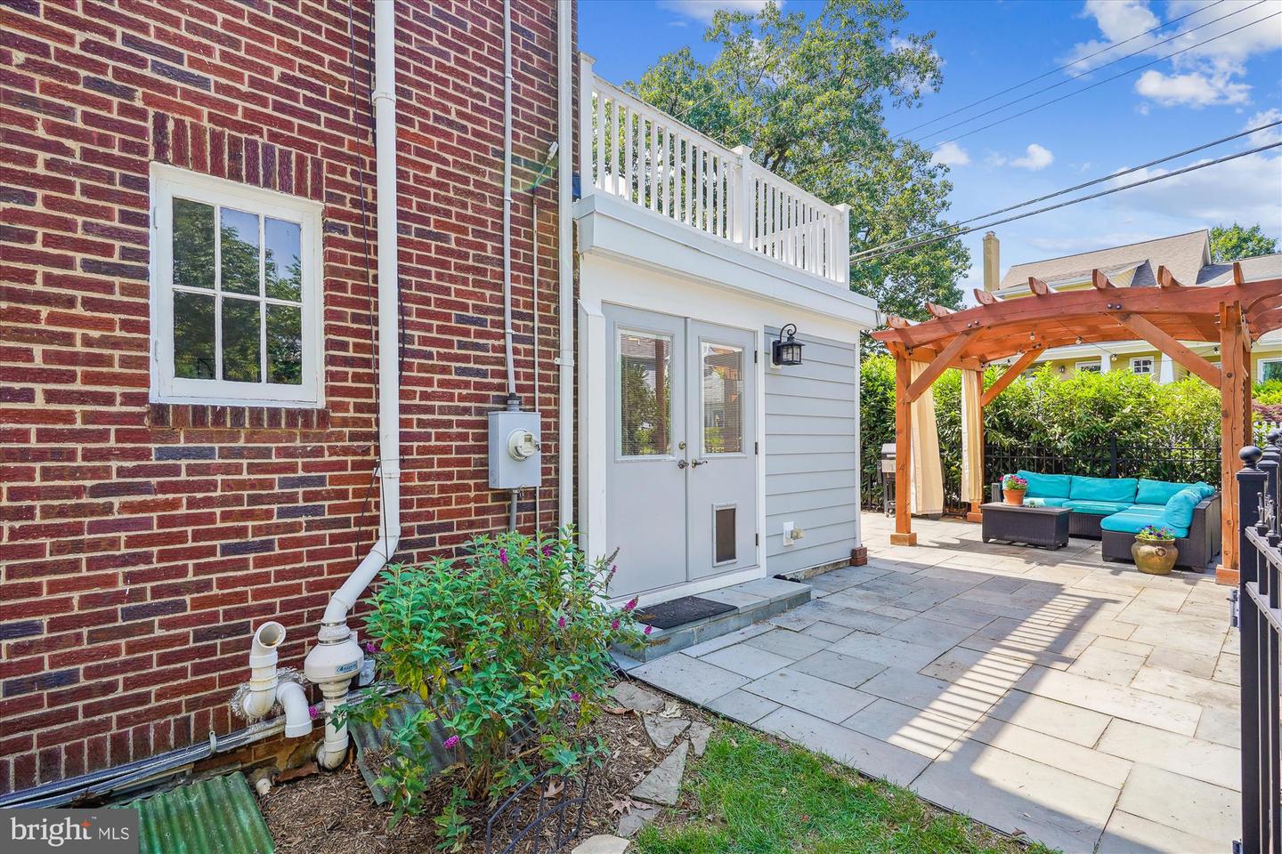 133 N HIGHLAND ST N, ARLINGTON, Virginia 22201, 4 Bedrooms Bedrooms, ,2 BathroomsBathrooms,Residential,For sale,133 N HIGHLAND ST N,VAAR2059456 MLS # VAAR2059456